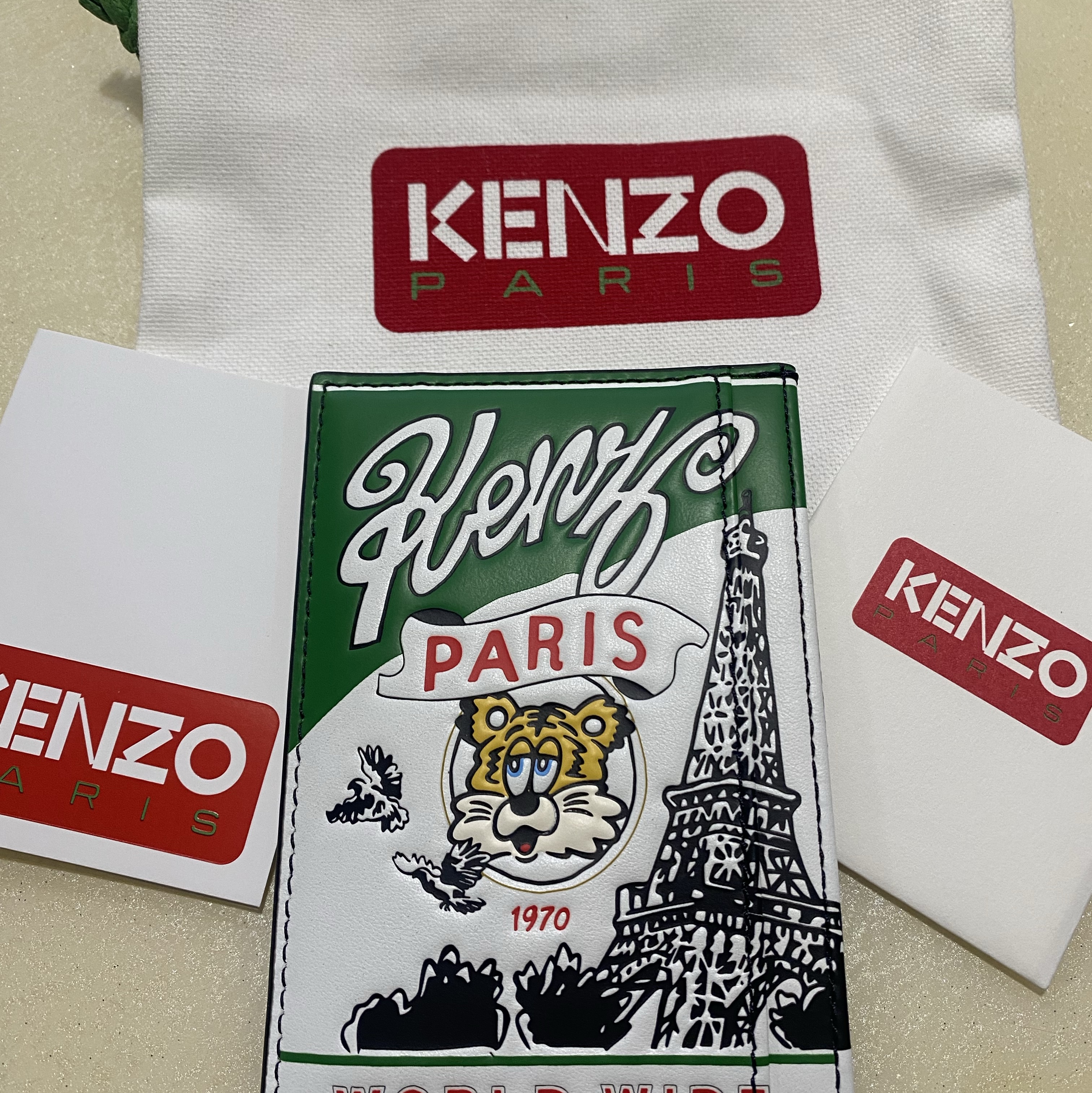 Kenzo x Verdy Market Card Holder in Leather Black - 25SS 착용 스타일