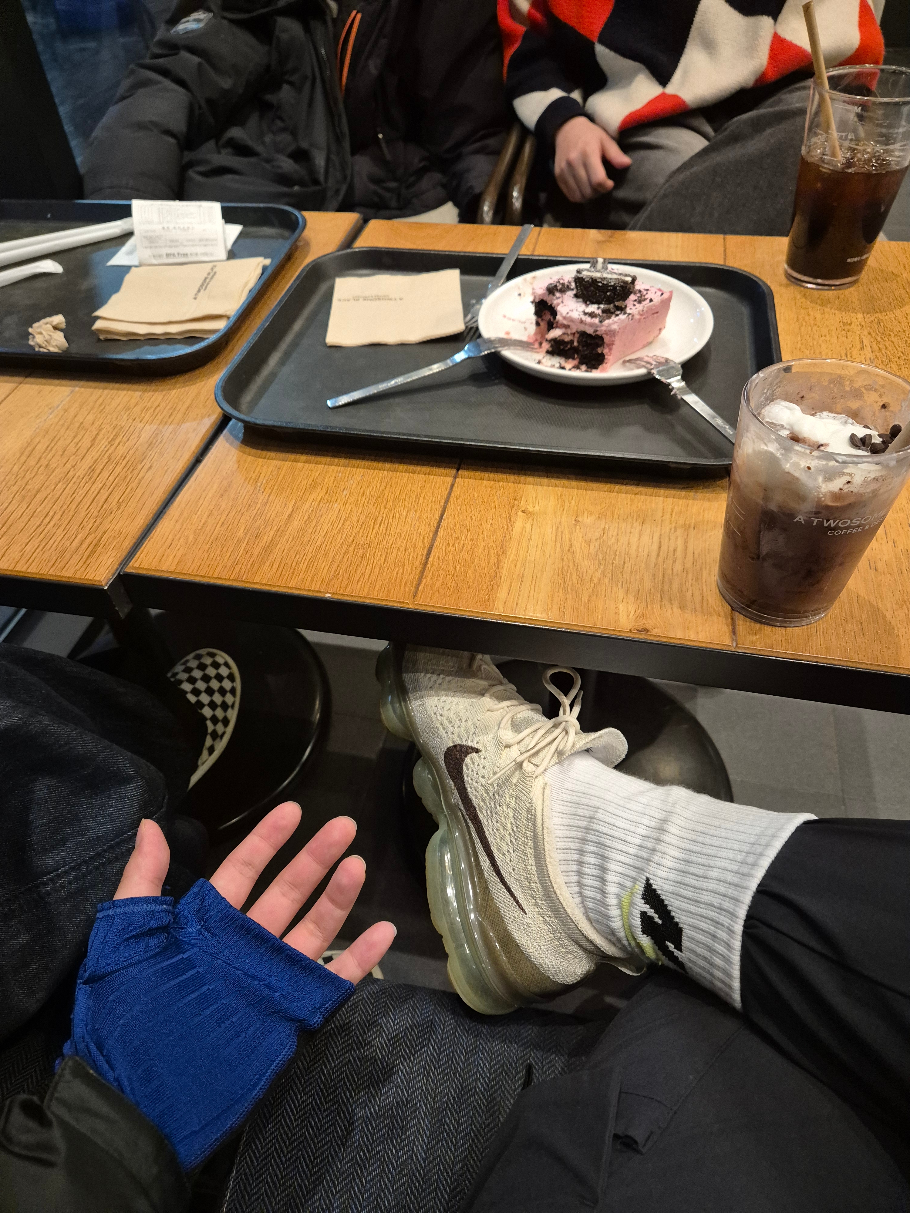 Nike Air Vapormax 2023 Flyknit Coconut Milk Neutral Olive 착용 스타일