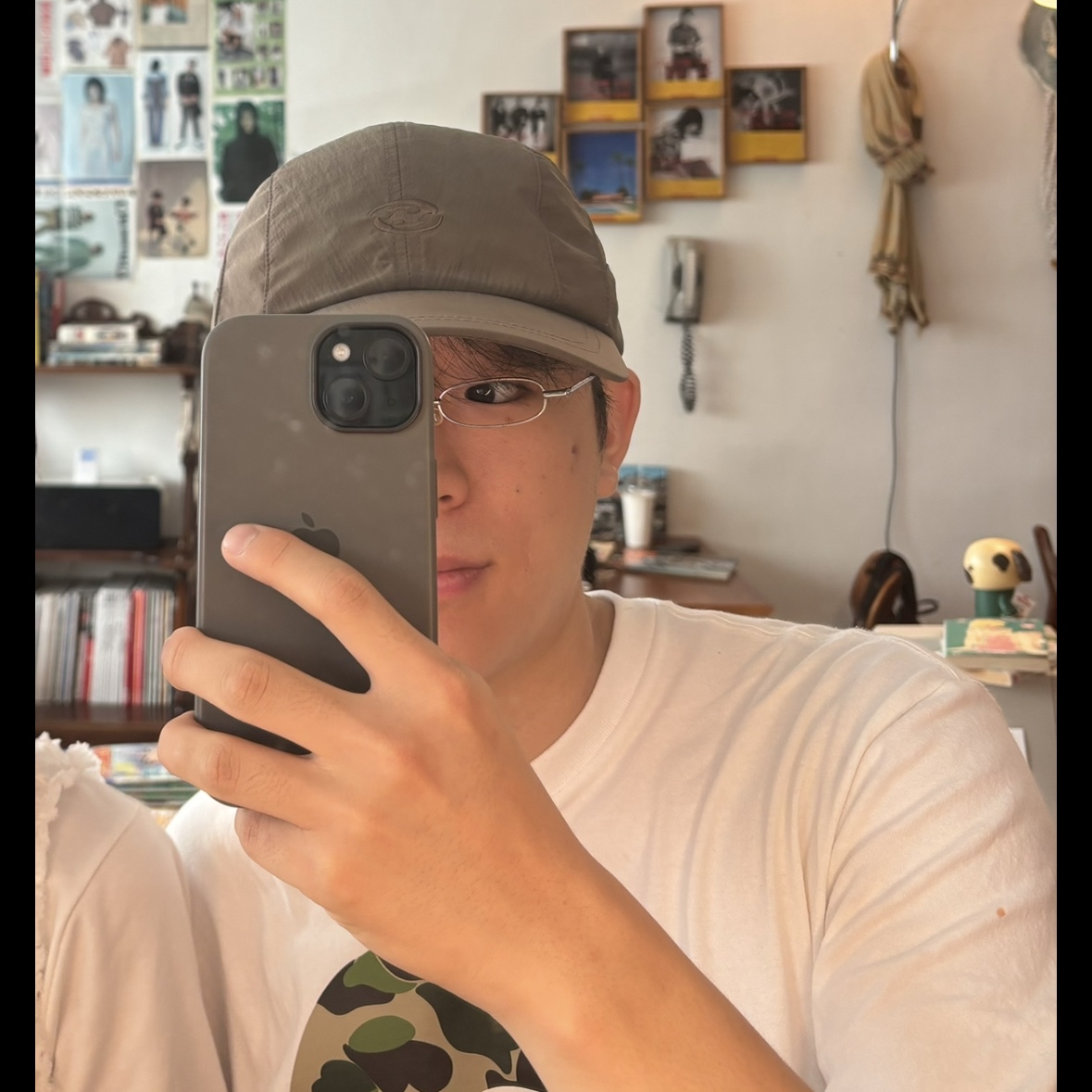 Sansan Gear Nylon Wing Cap Brown - 22FW, BAPE Japan Big Ape Head City T-Shirt White 착용 스타일 - 2