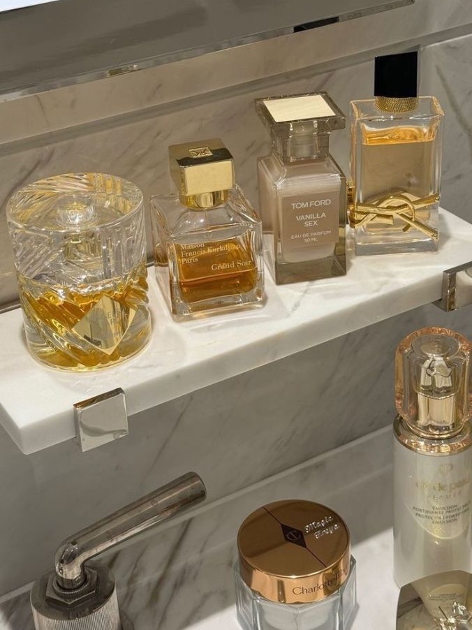 Kilian Angels' Share 50ml, Maison Francis Kurkdjian Aqua Vitae Eau De Toilette 70ml 착용 스타일 - 1