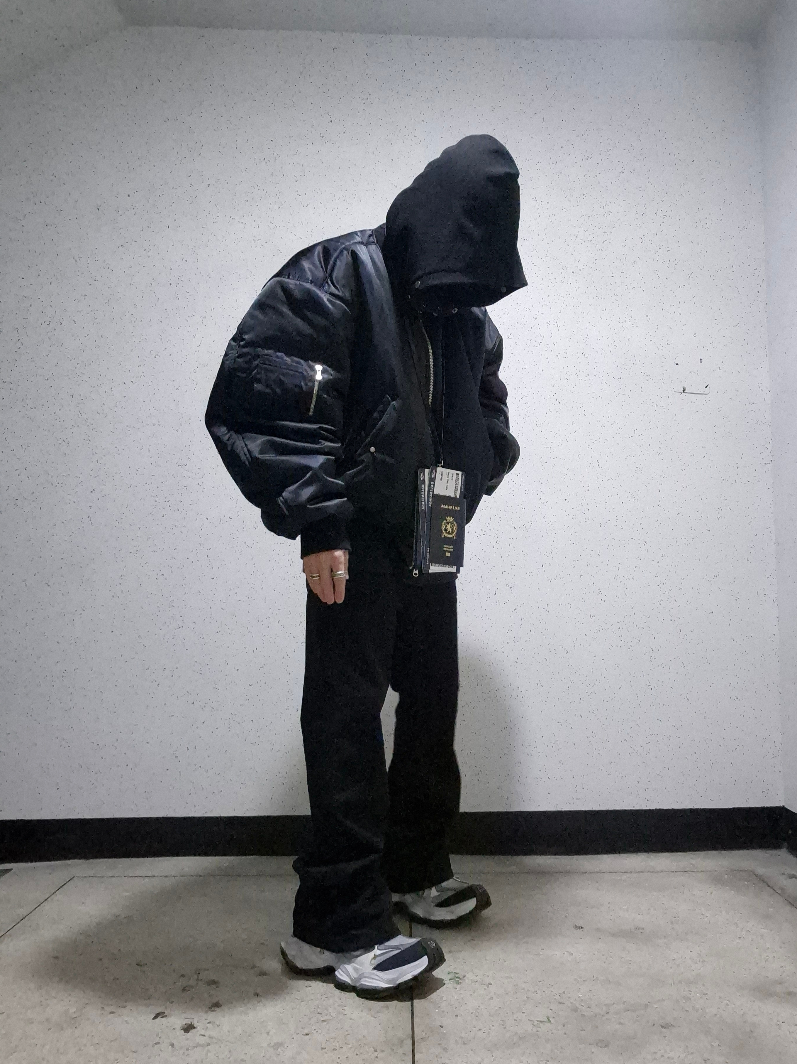 Undermycar Mu.30 Anti Fxxking Logo Play Stretch Flare Black Jeans 착용 스타일 - 4