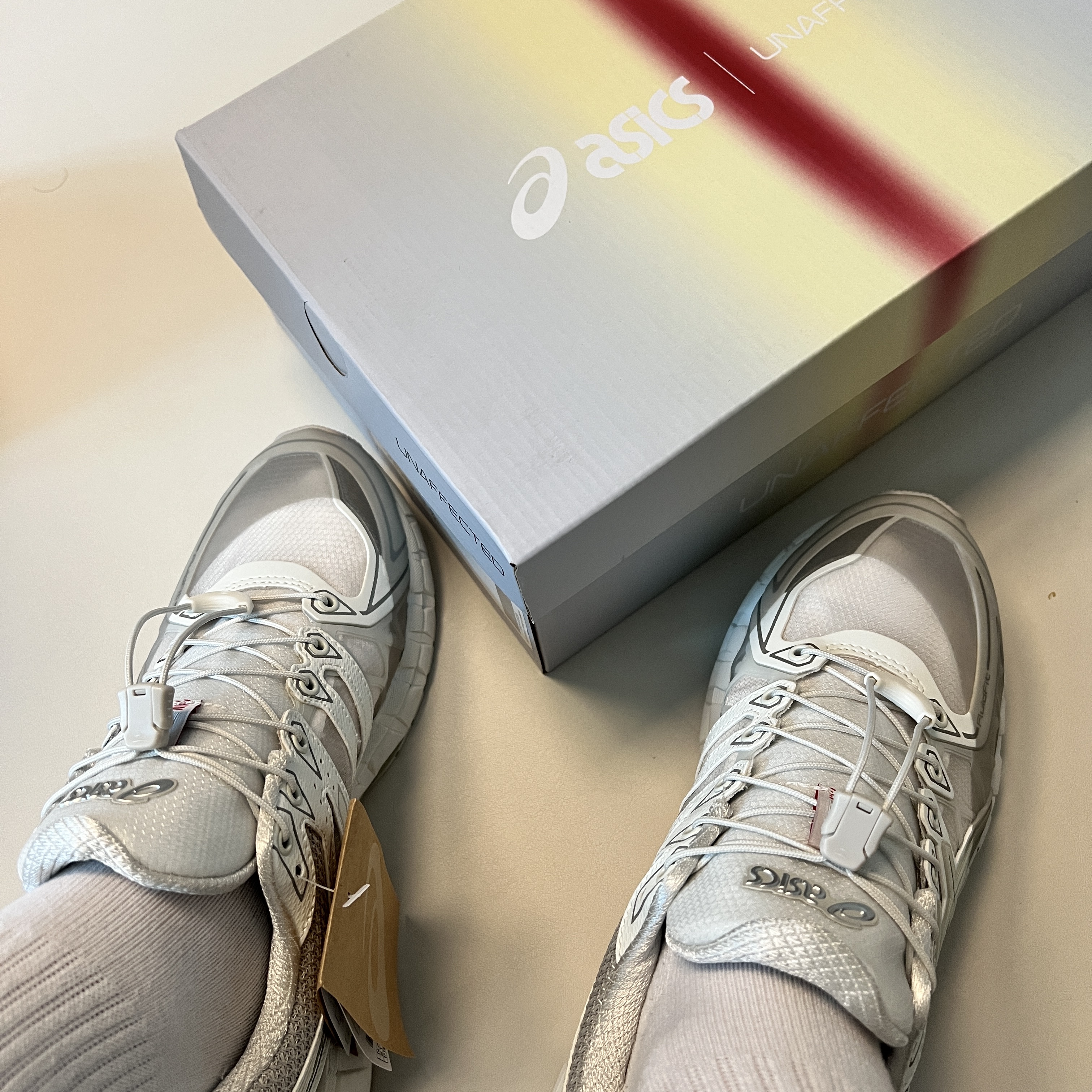 Asics x Unaffected Gel-Kayano 20 Cream Lake Grey 착용 스타일 - 2