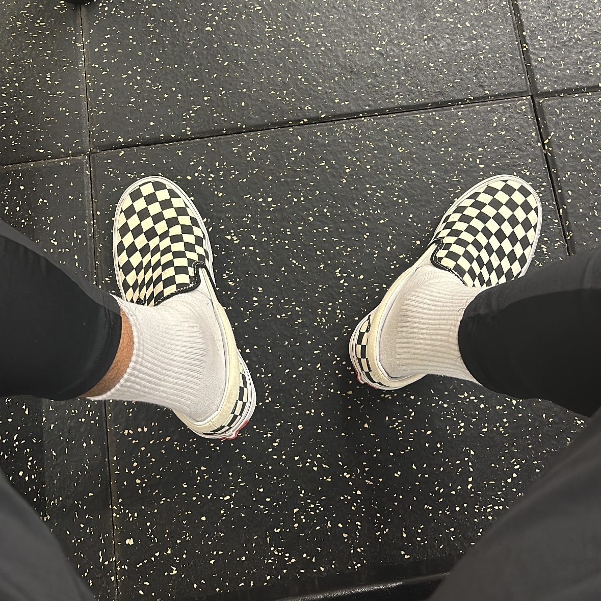 Vans Slip-On Checkerboard 착용 스타일