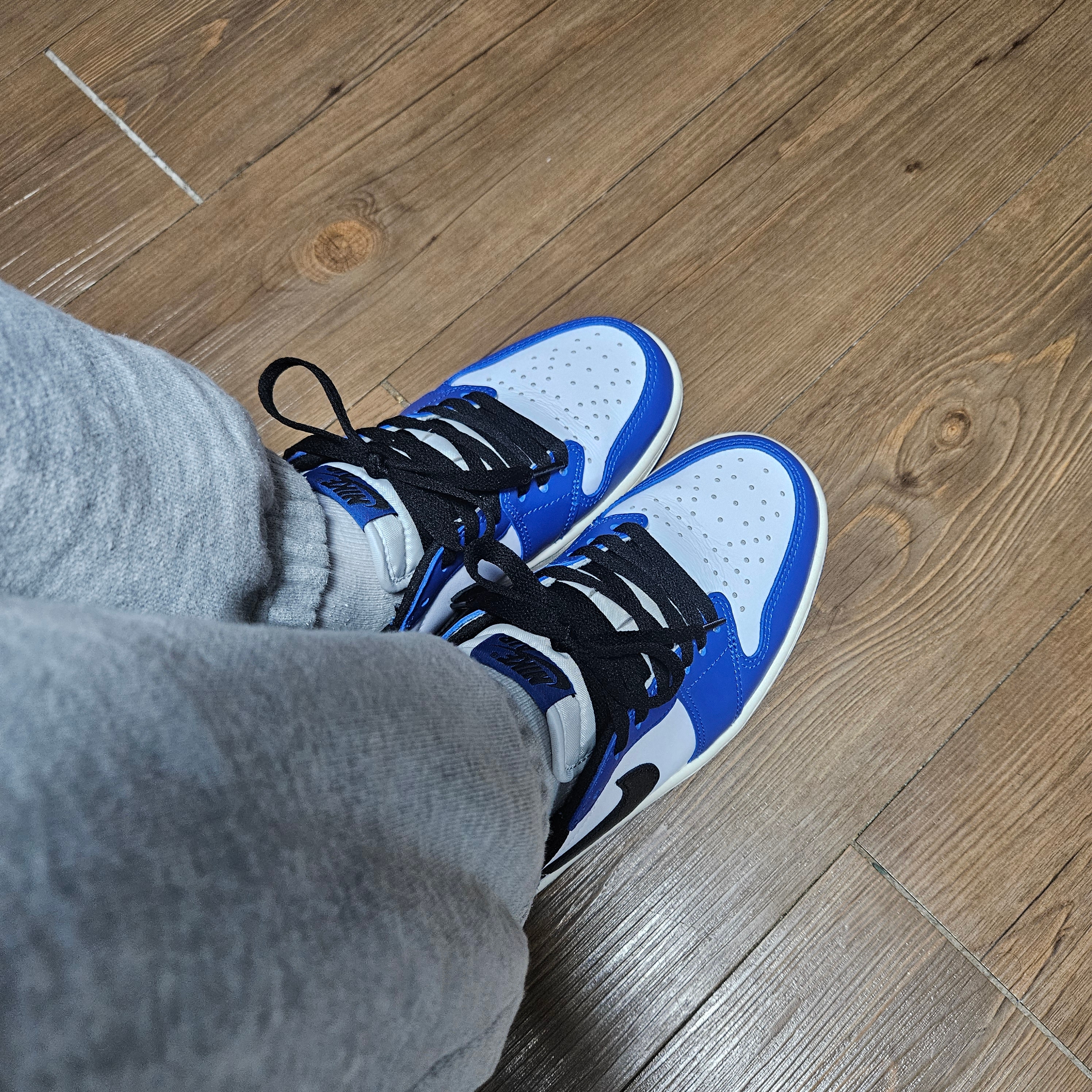 Jordan 1 Retro Low OG Game Royal 착용 스타일