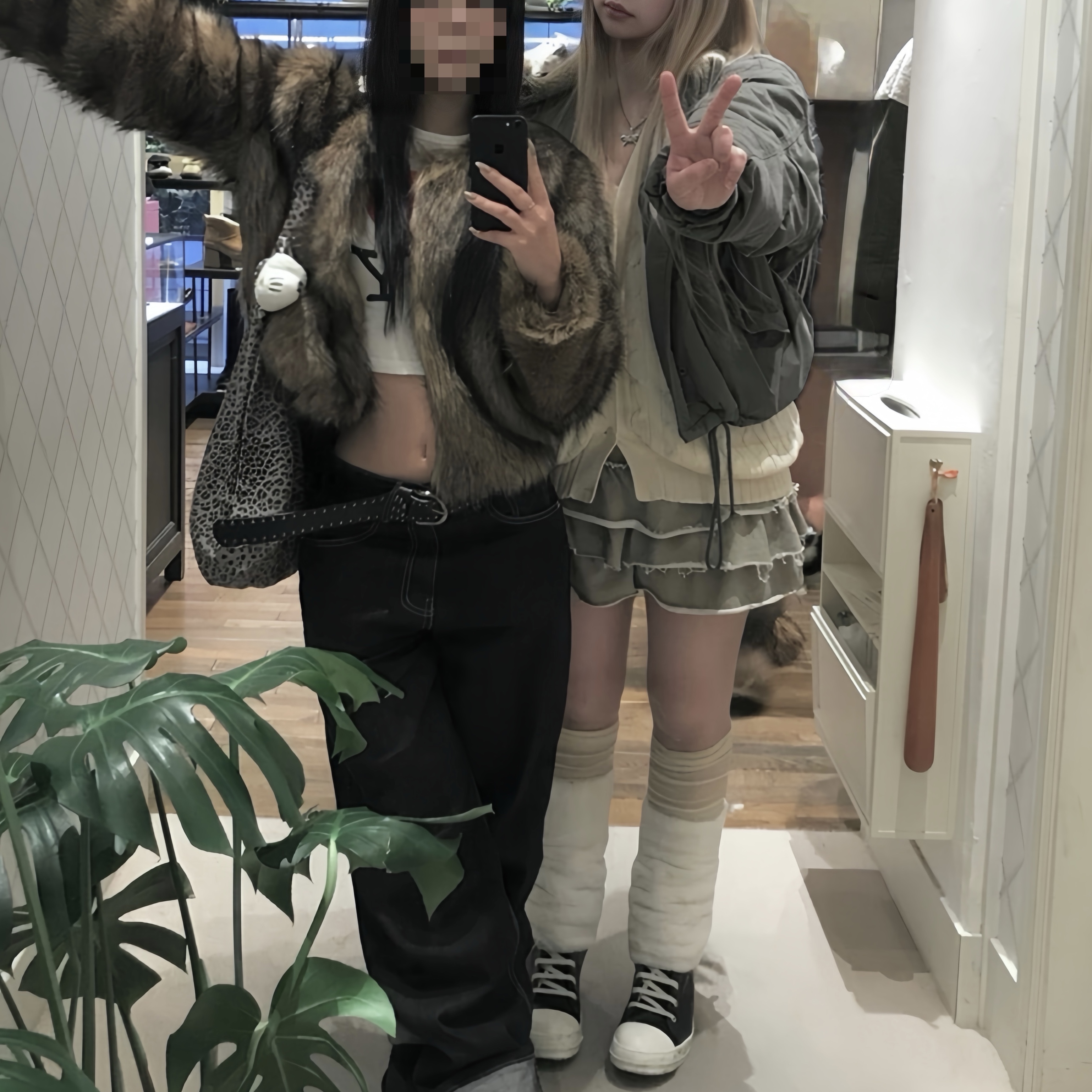 Rick Owens Full Grain Calf Leather Sneakers Black Milk White 착용 스타일 - 4