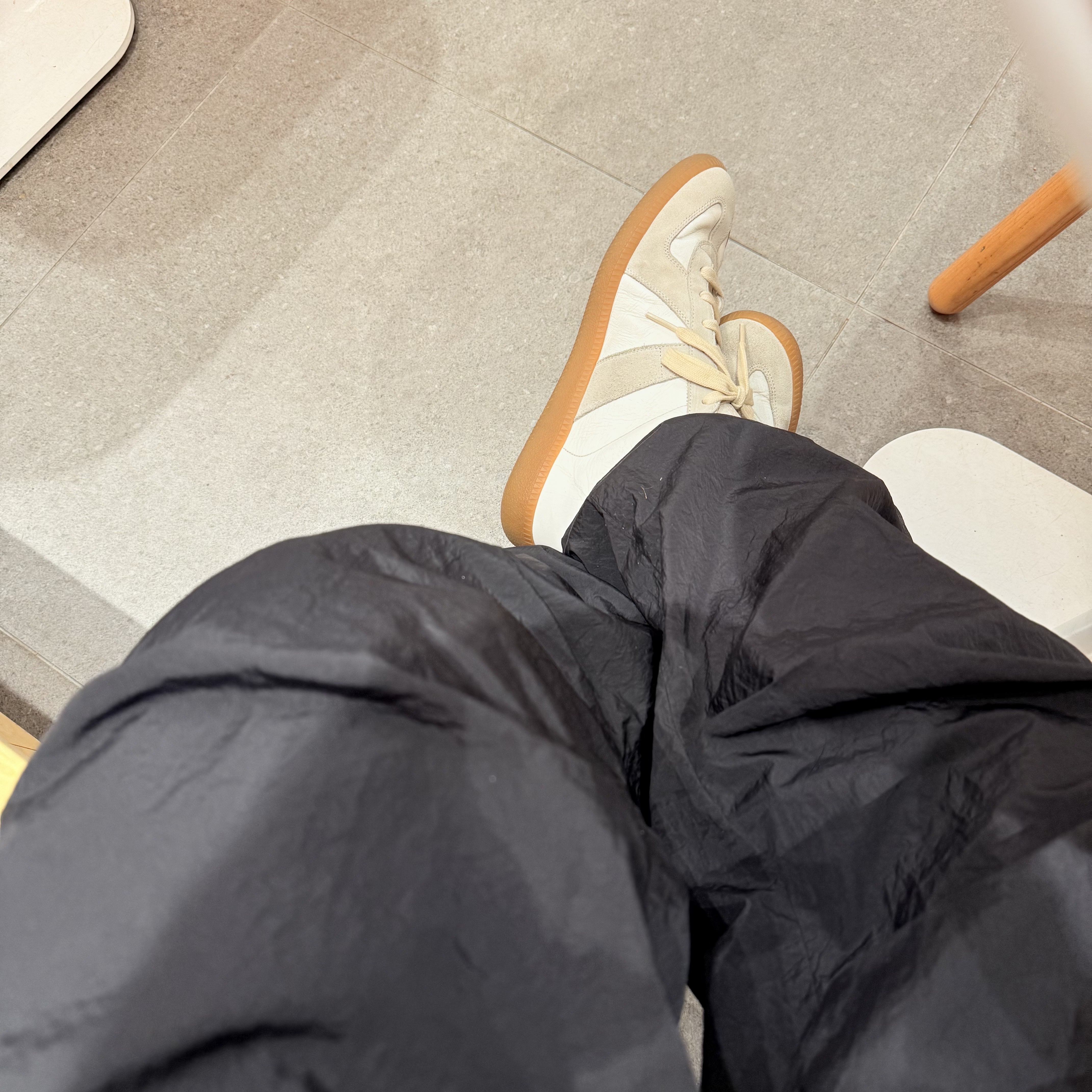 Maison Margiela Calfskin Replica Sneakers 착용 스타일 - 3