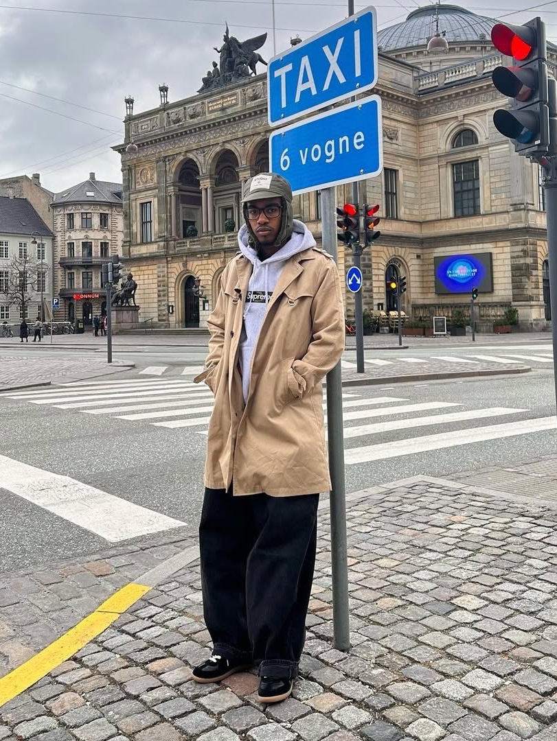 Supreme Box Logo Hooded Sweatshirt Stone - 24FW, Supreme Box Logo Hooded Sweatshirt Ash Grey - 23FW 착용 스타일 - 3