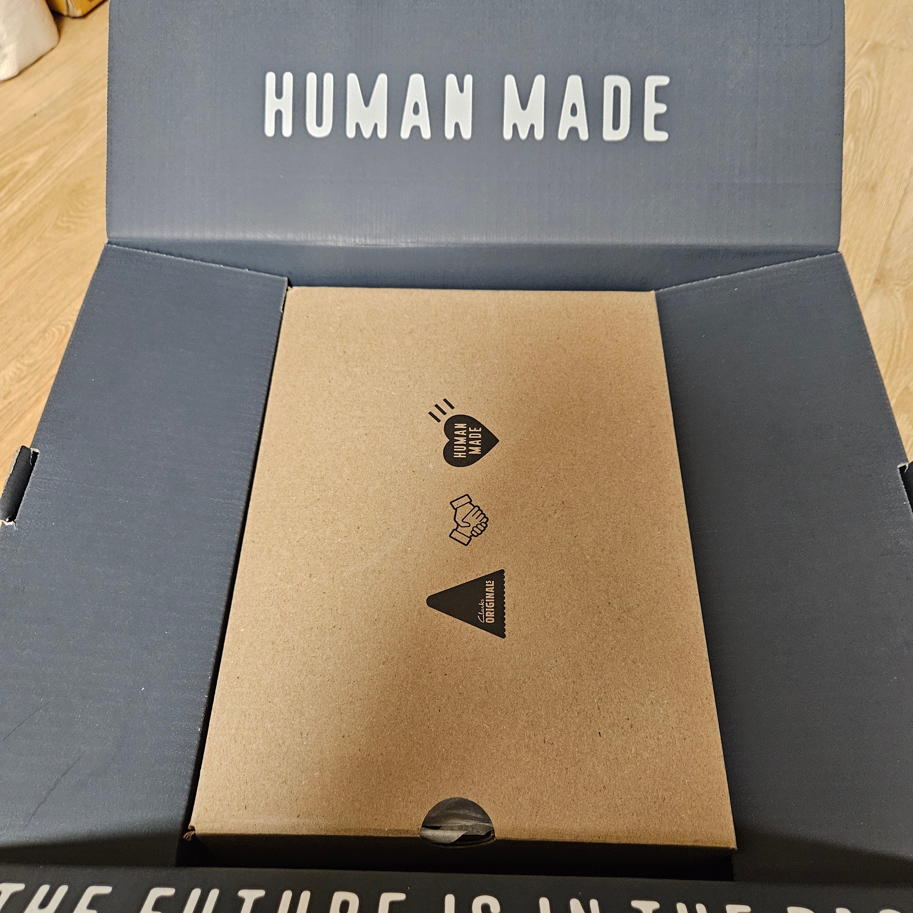 Clarks x Human Made Wallabee Made Beige 착용 스타일 - 1