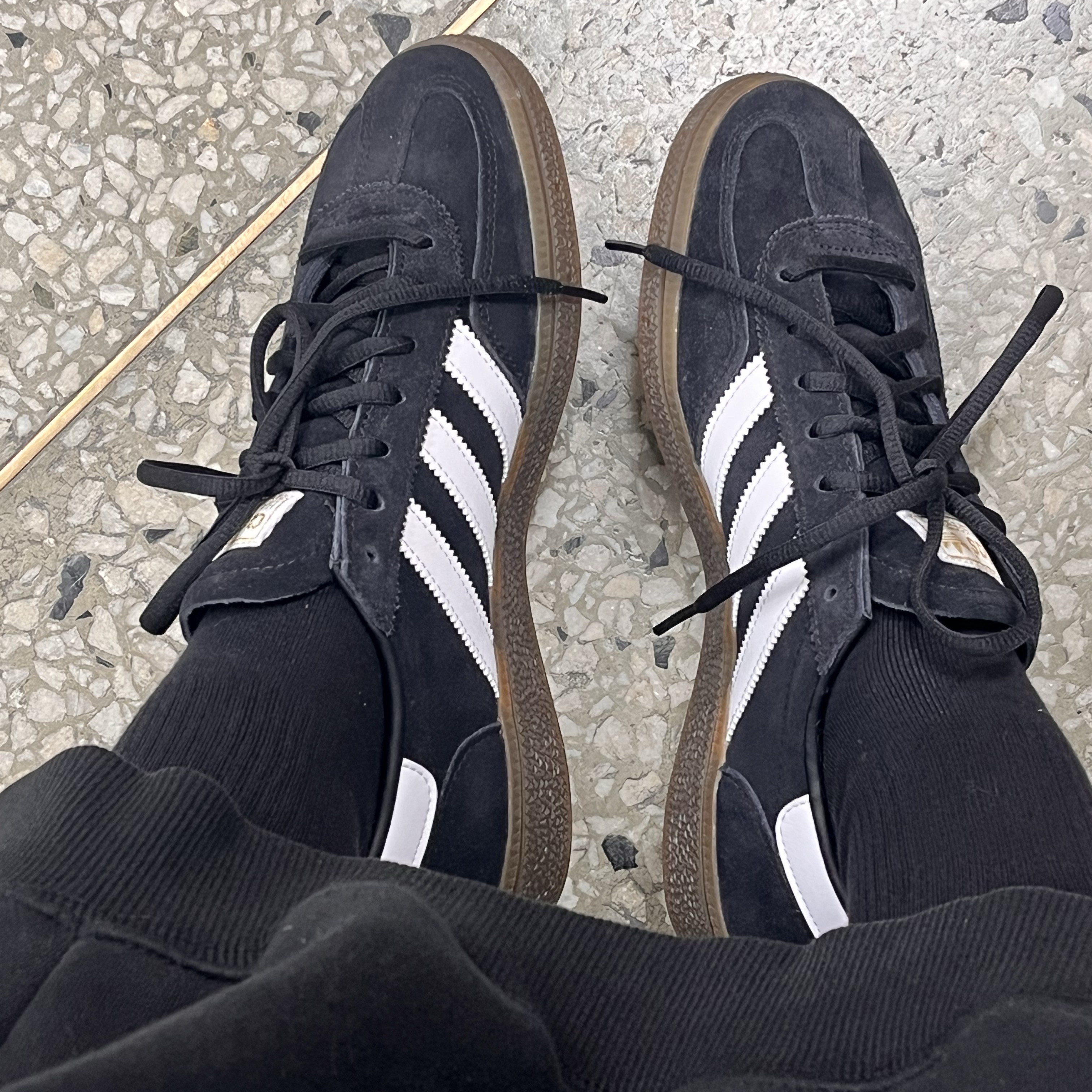 Adidas Spezial Handball Core Black 착용 스타일
