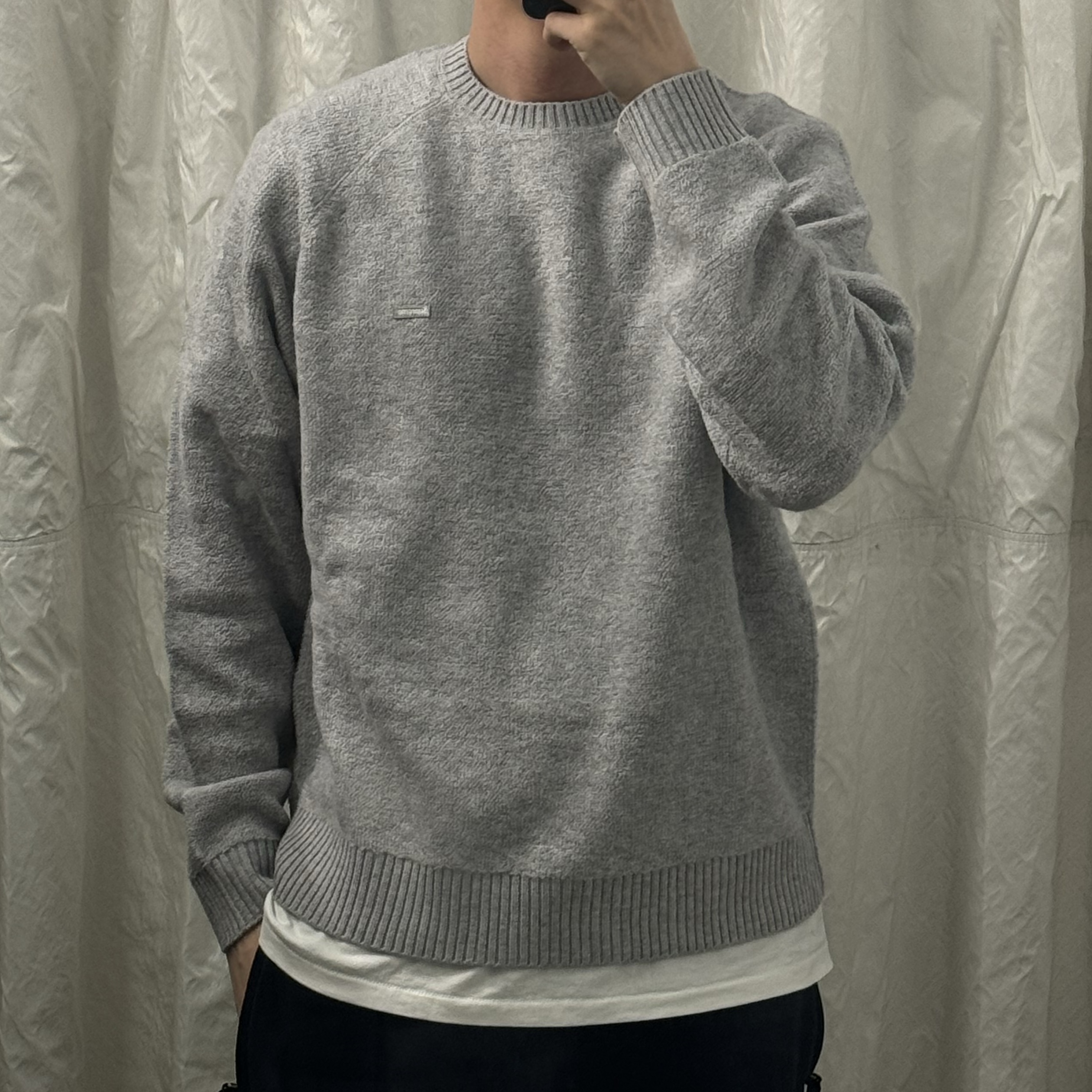 Supreme Terry Small Box Sweater Heather Grey - 24FW 착용 스타일 - 1