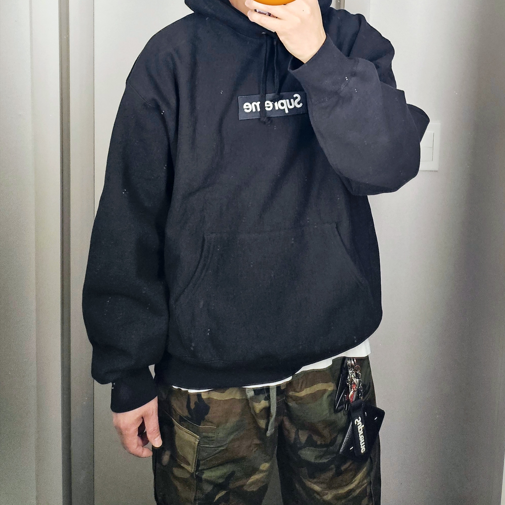 Supreme Box Logo Hooded Sweatshirt Black - 24FW, Supreme Metal Lighter Holster - 19SS 착용 스타일 - 1