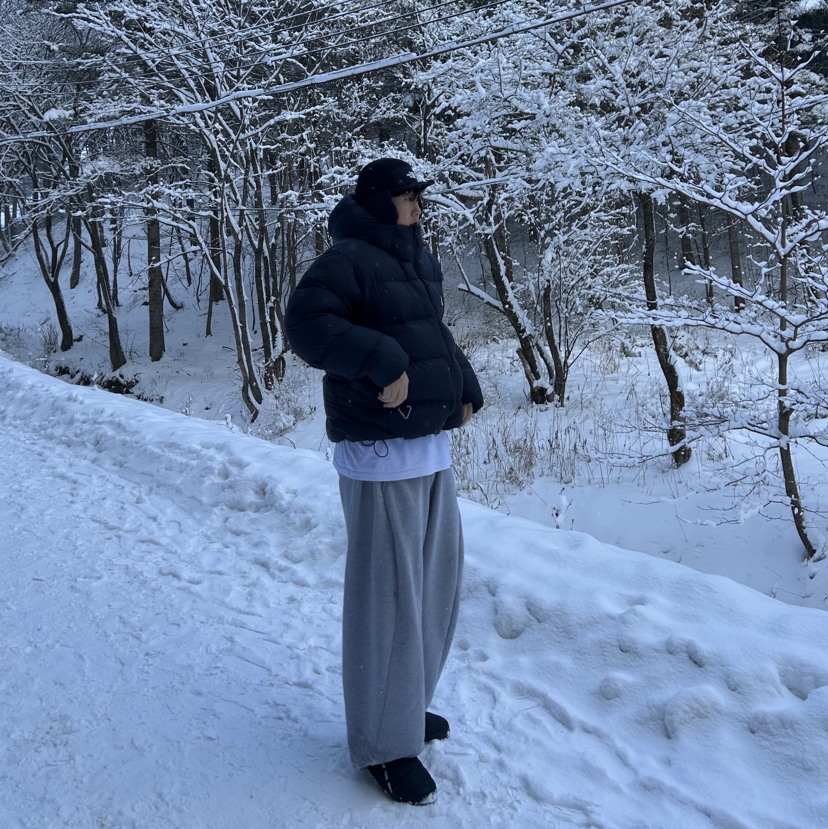 Nike ACG Therma-Fit ADV Lunar Lake Loose Hooded Jacket Black Summit White - Asia, The North Face Fleece Earmuff Cap EX Black 착용 스타일 - 2