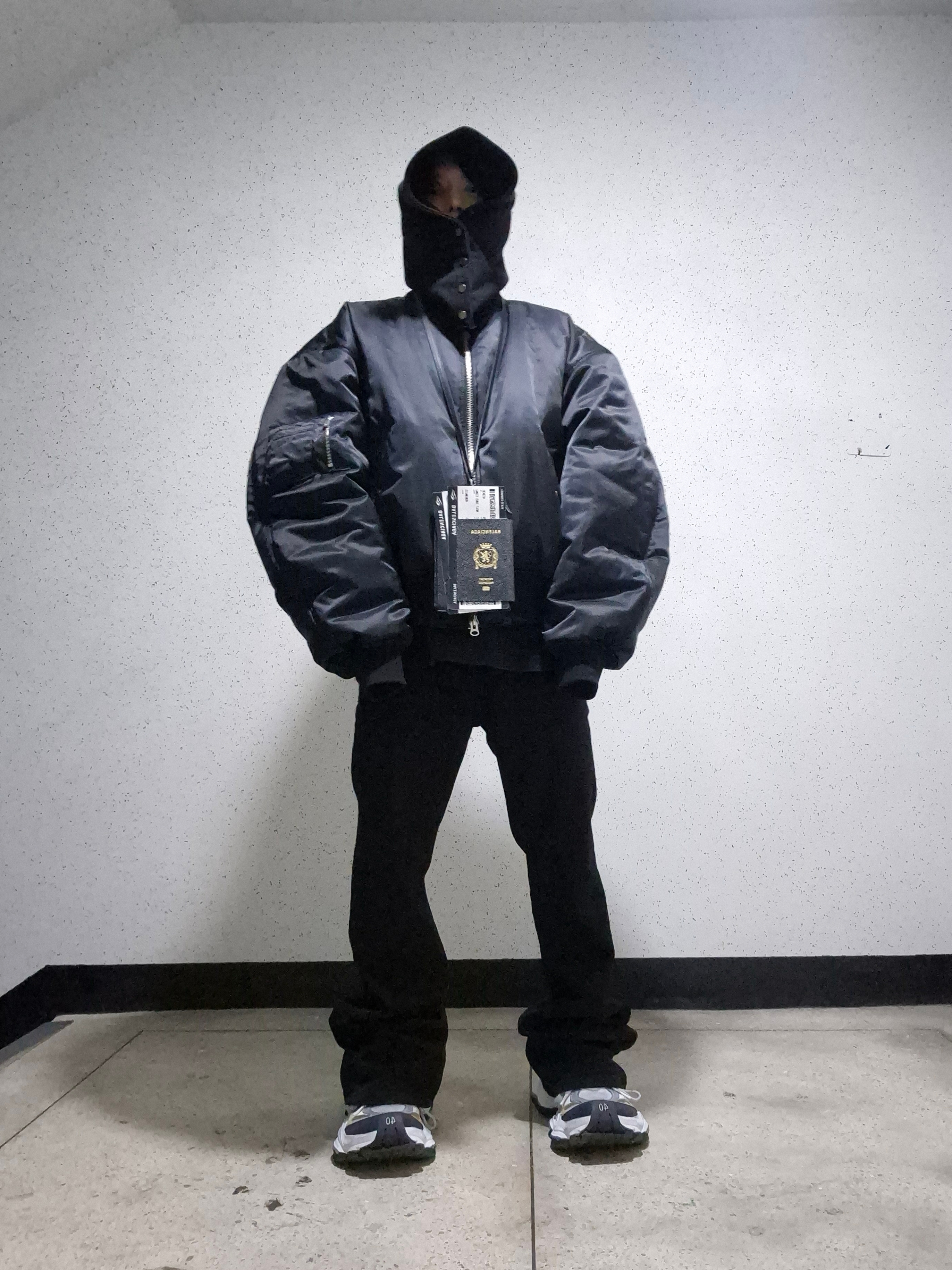 Undermycar Mu.30 Anti Fxxking Logo Play Stretch Flare Black Jeans 착용 스타일 - 2