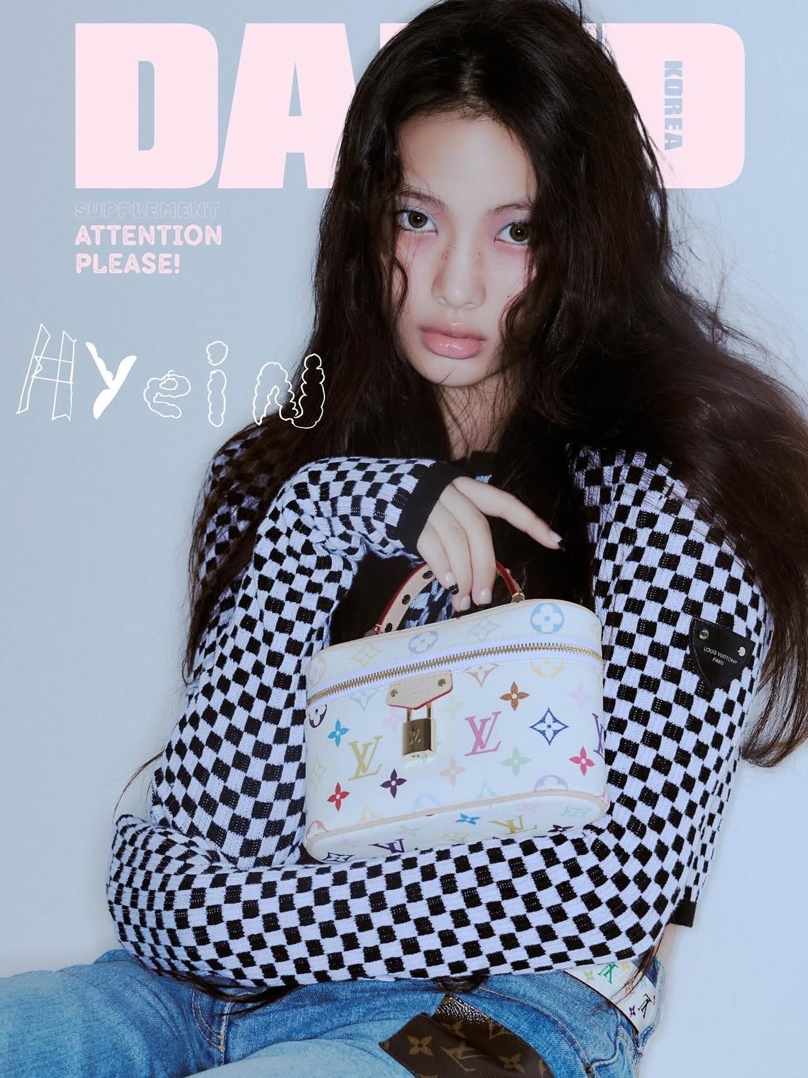 Louis Vuitton x Murakami Takashi Alma BB Multicolor White, Louis Vuitton x Murakami Takashi Pochette Accessoires Multicolor Blanc 착용 스타일 - 7