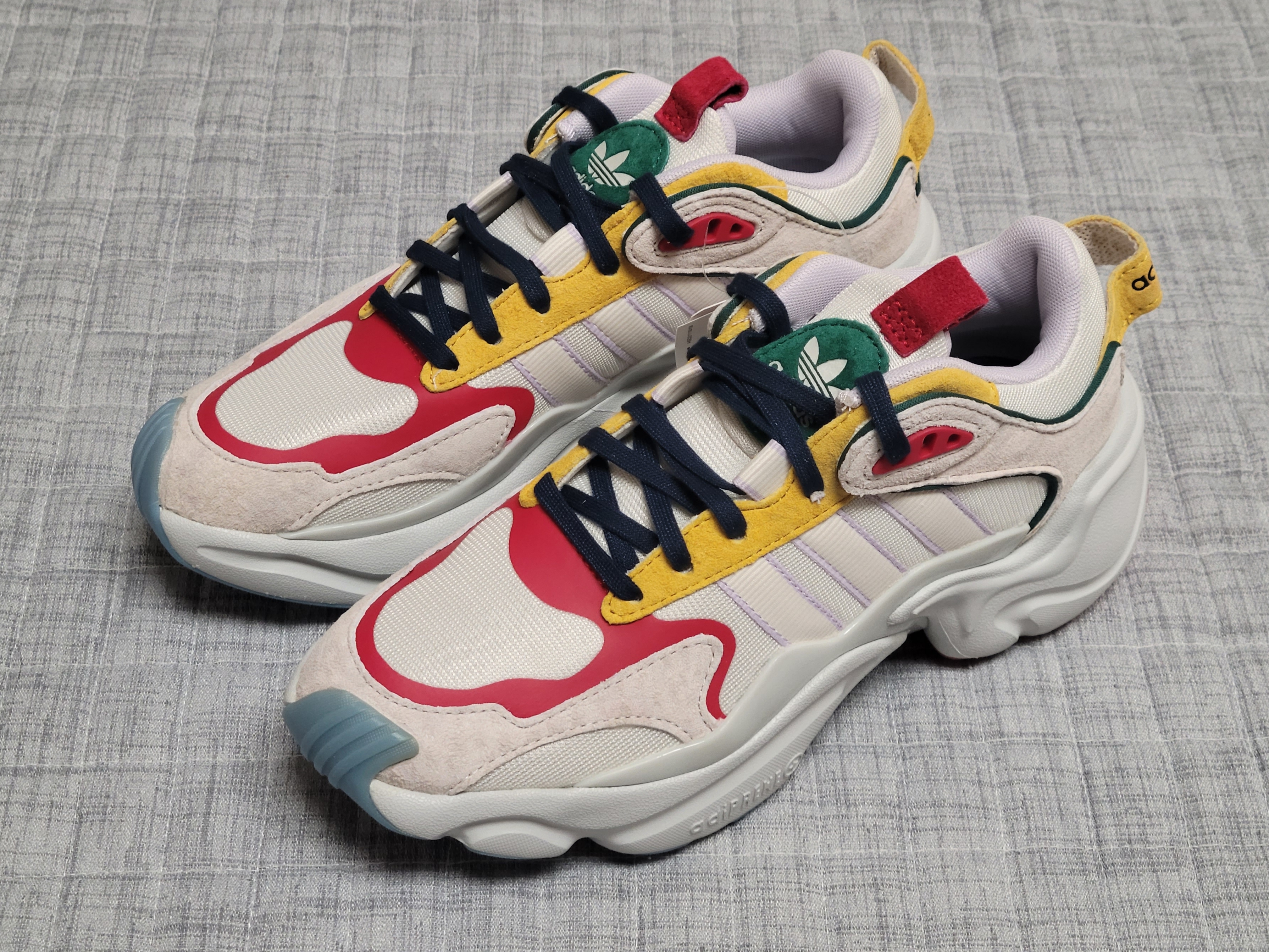 (W) Adidas x Angel Chen Magmur Runner Cloud White Active Red 착용 스타일 - 2