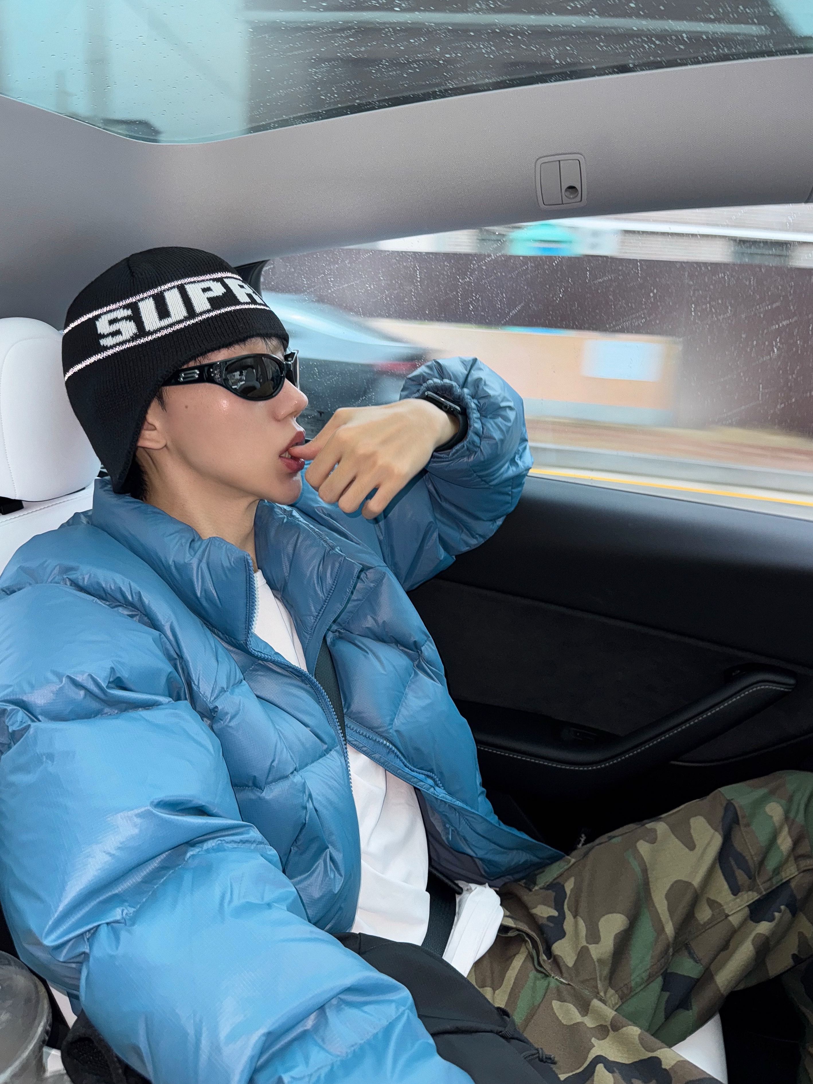 Supreme Earflap Beanie Black - 23FW, Gentle Monster Young 01 Black 착용 스타일