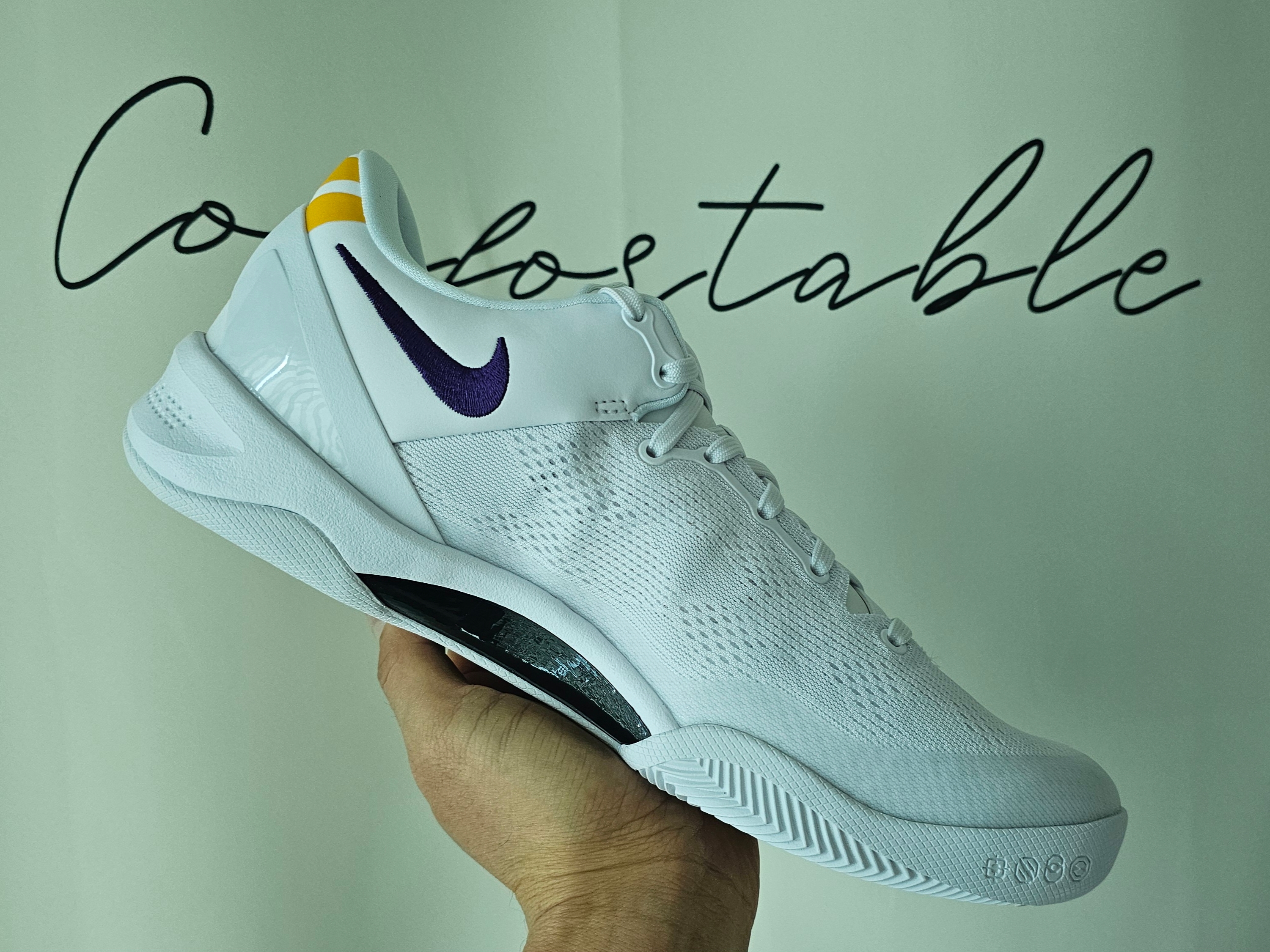 Nike Kobe 8 Protro White and Court Purple 착용 스타일 - 2