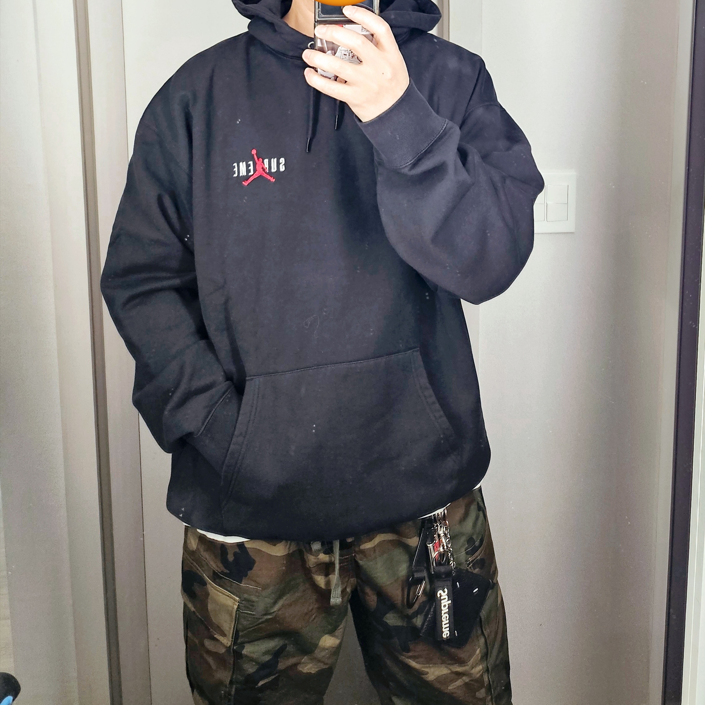 Supreme Box Logo Hooded Sweatshirt Black - 24FW, Supreme Metal Lighter Holster - 19SS 착용 스타일 - 2