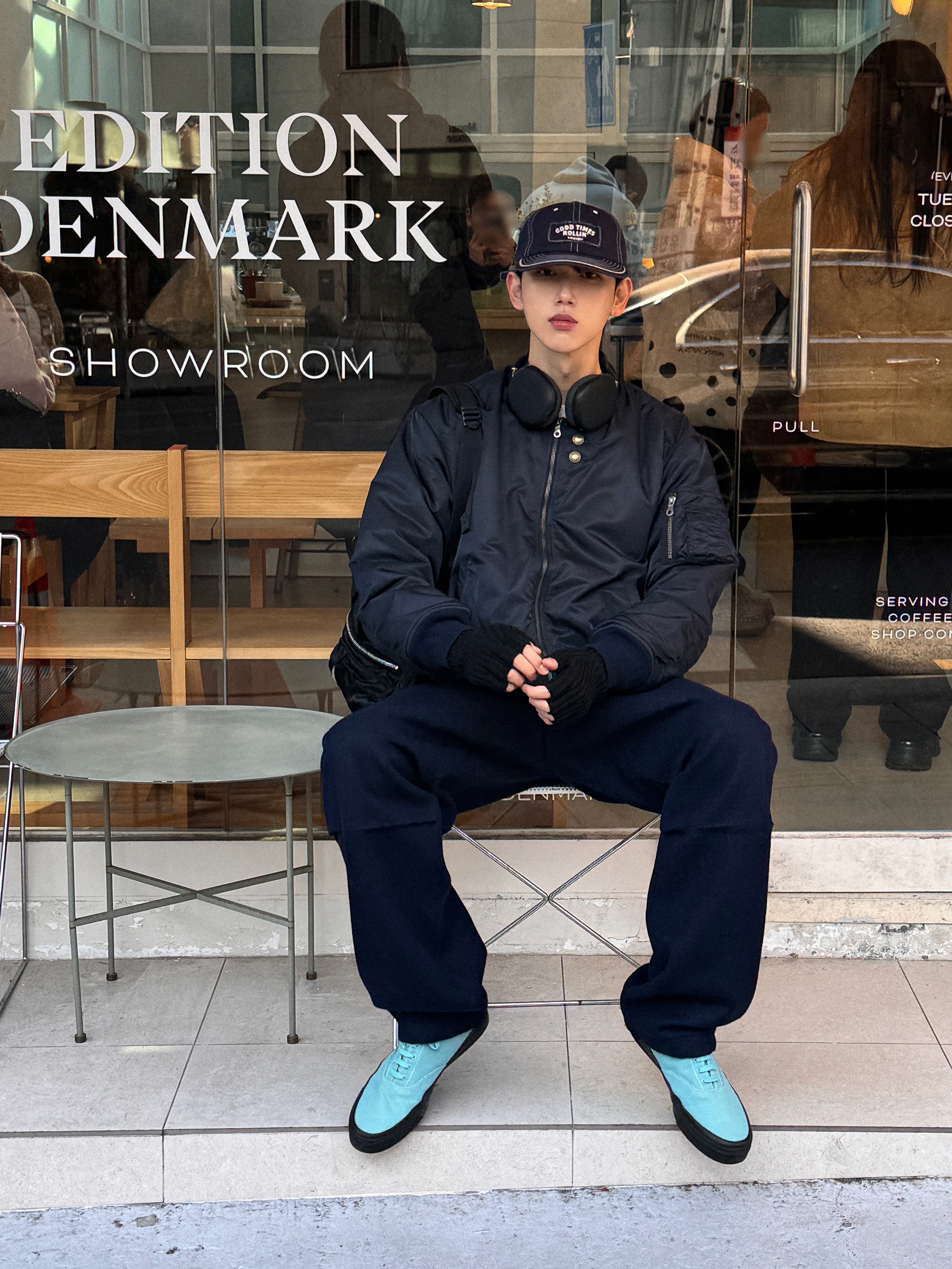 Porter Tanker Backpack Black, Apple AirPods Max Lightning Space Gray (Korean Ver.) 착용 스타일 - 1