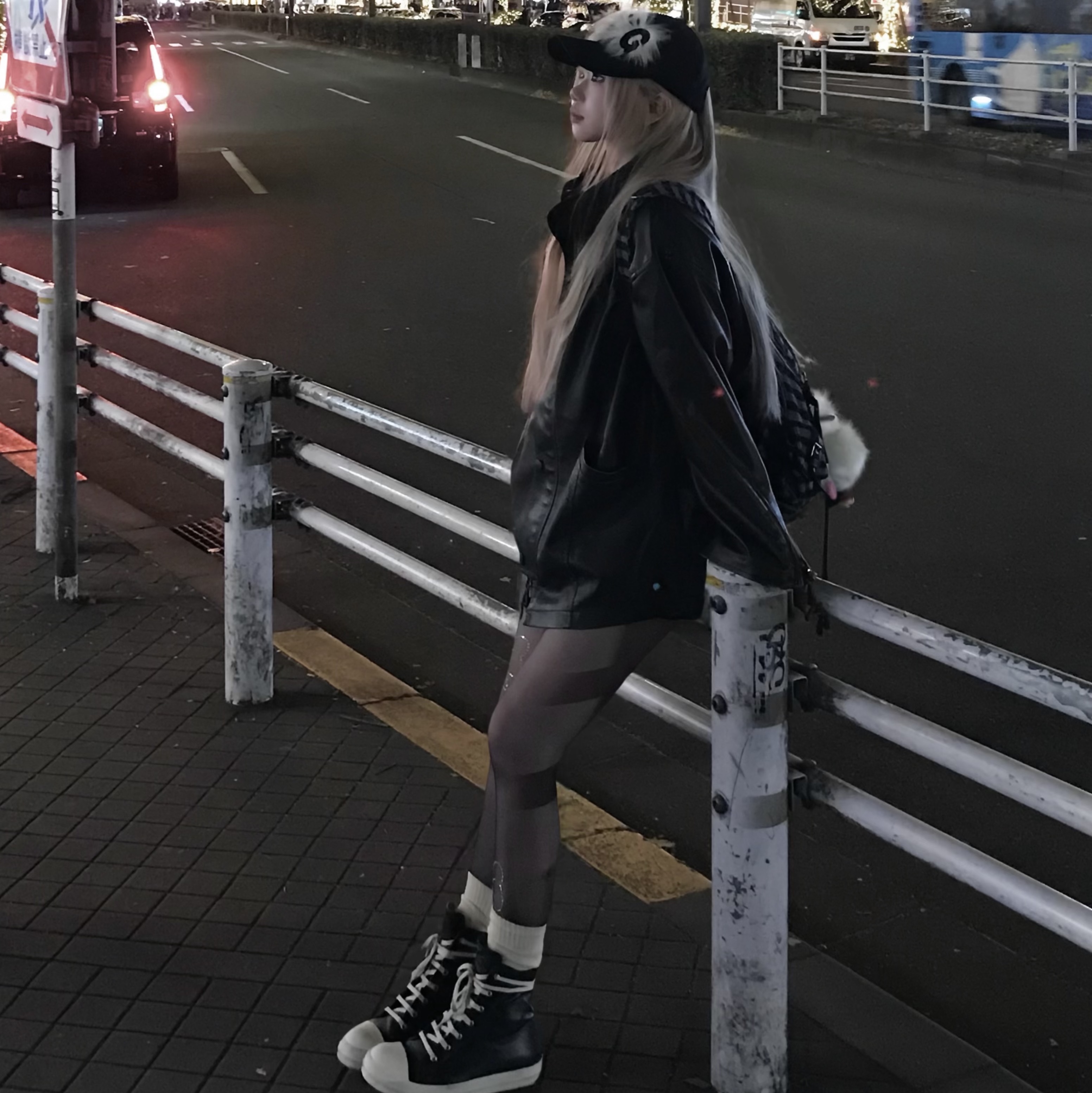Rick Owens Full Grain Calf Leather Sneakers Black Milk White 착용 스타일 - 2