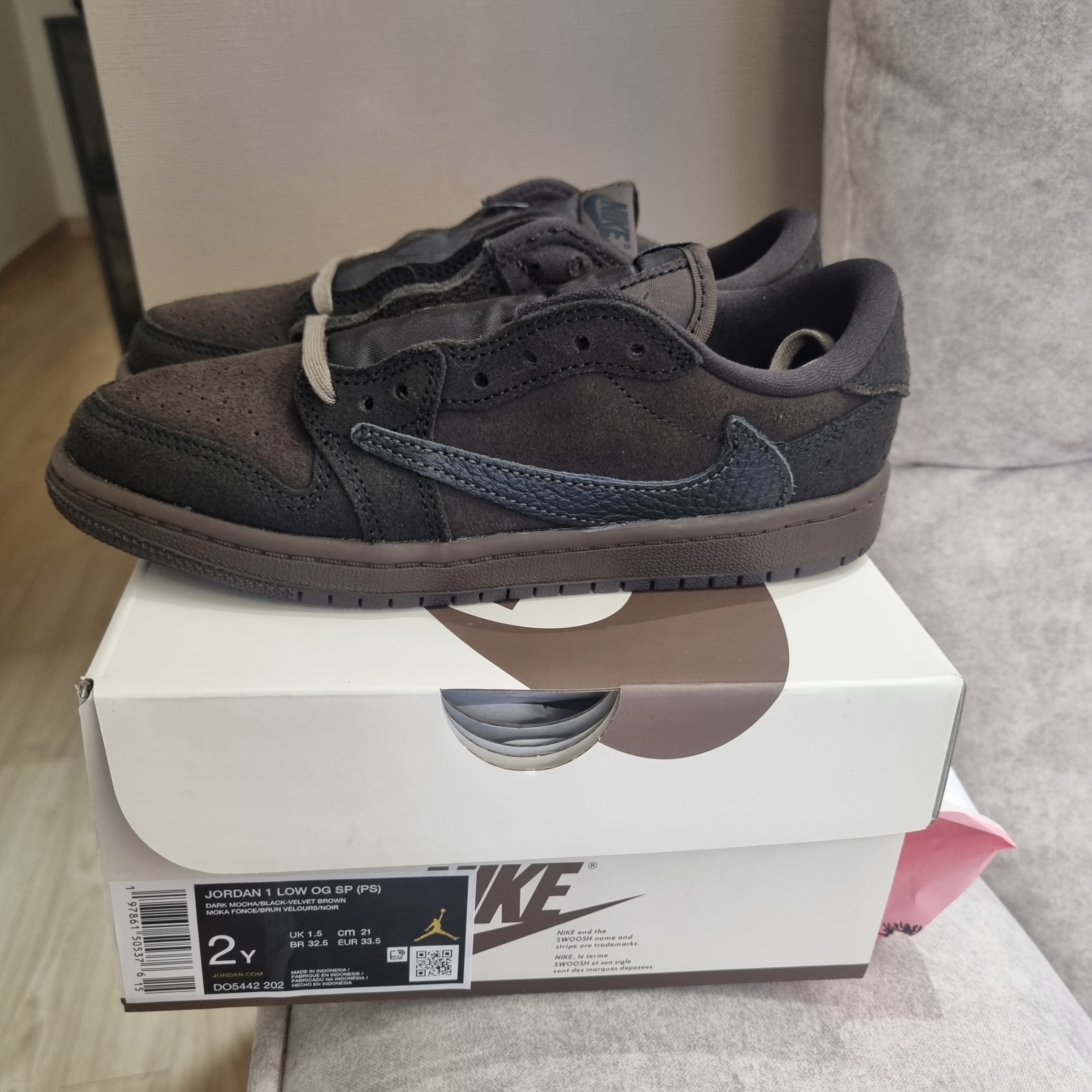 (PS) Jordan 1 x Travis Scott Retro Low OG SP Velvet Brown and Dark Mocha 착용 스타일
