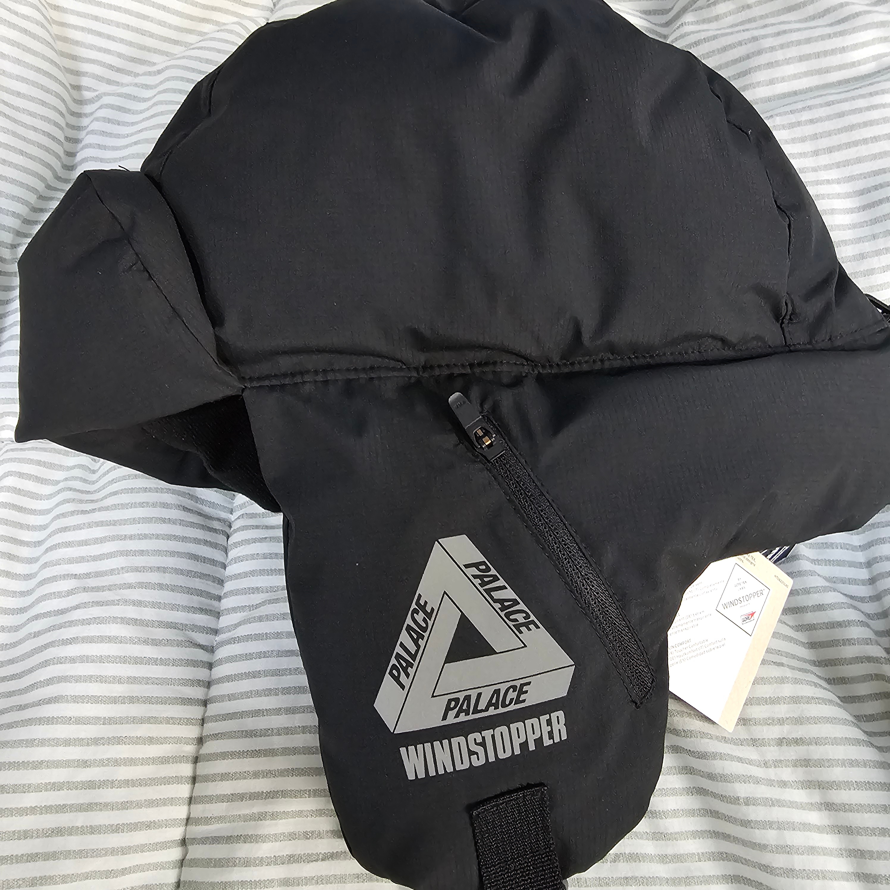 Palace Gore-Tex Windstopper Puffa Trooper Black - 24FW 착용 스타일