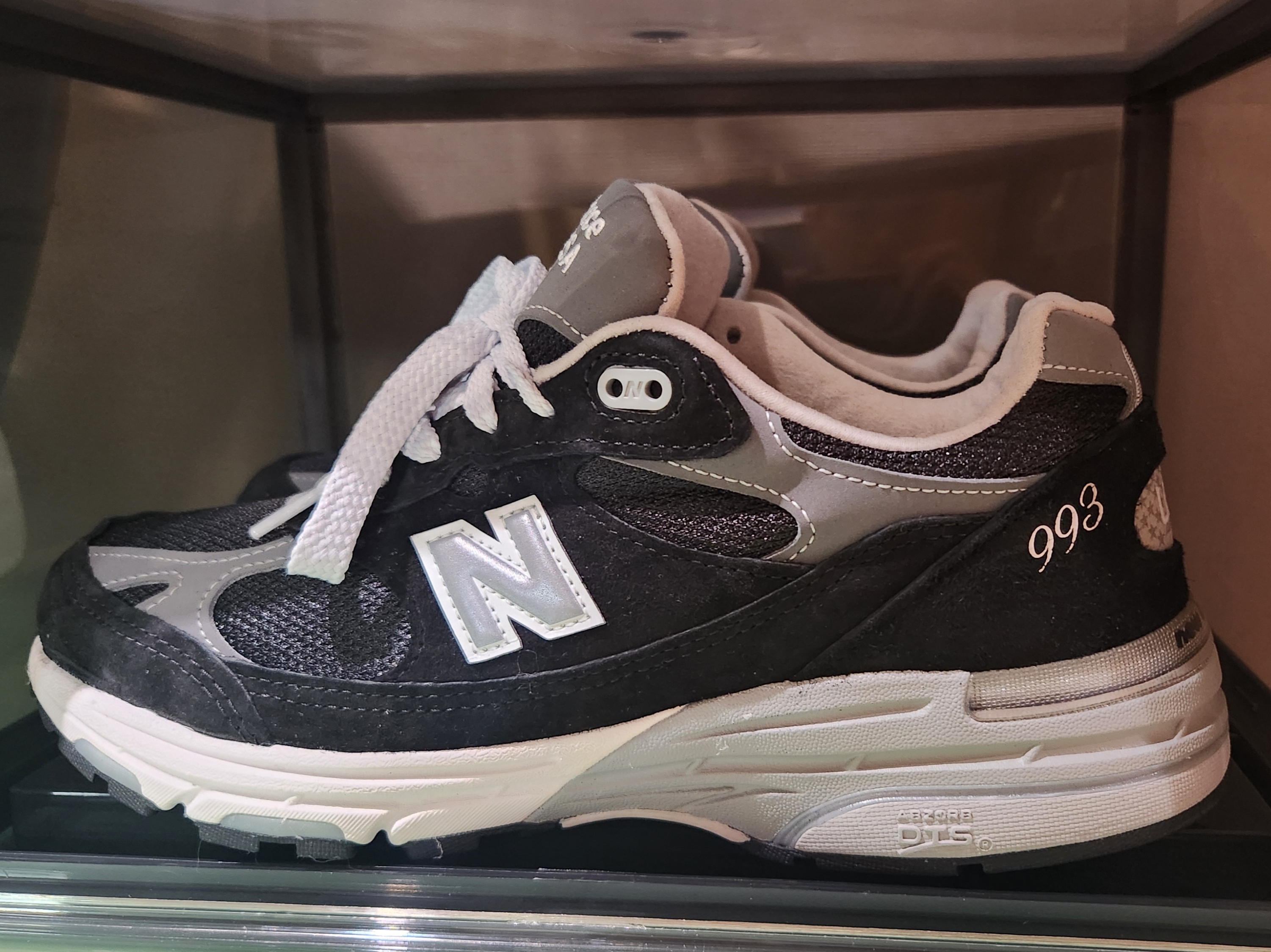 New Balance 993 Made in USA Black - D Standard 착용 스타일