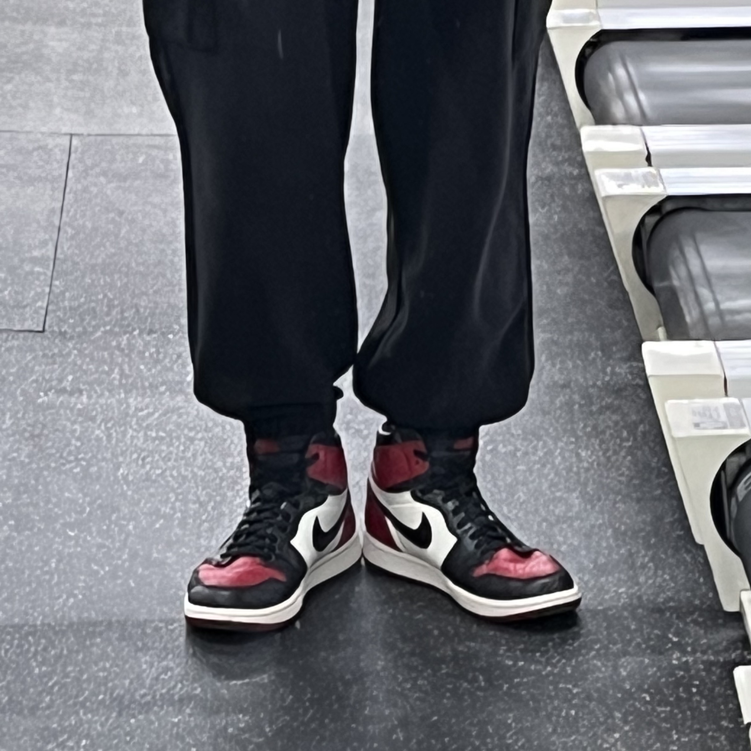 Jordan 1 Retro High OG Bred Toe 착용 스타일