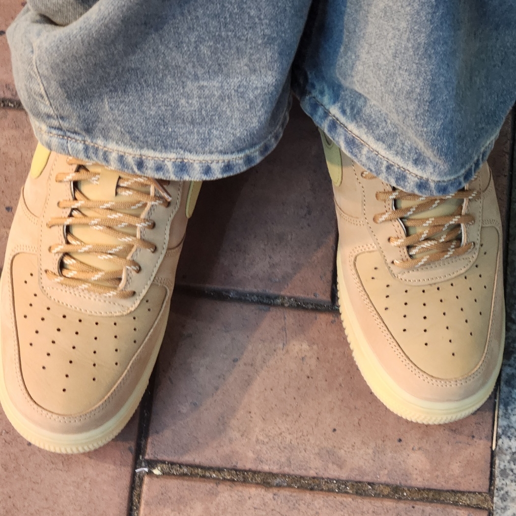 Nike Air Force 1 '07 WB Flax 착용 스타일 - 1