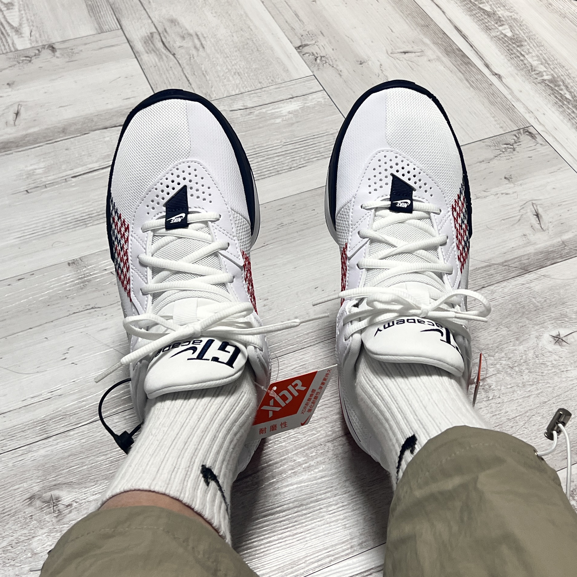 Nike Air Zoom G.T. Cut Academy EP White 착용 스타일