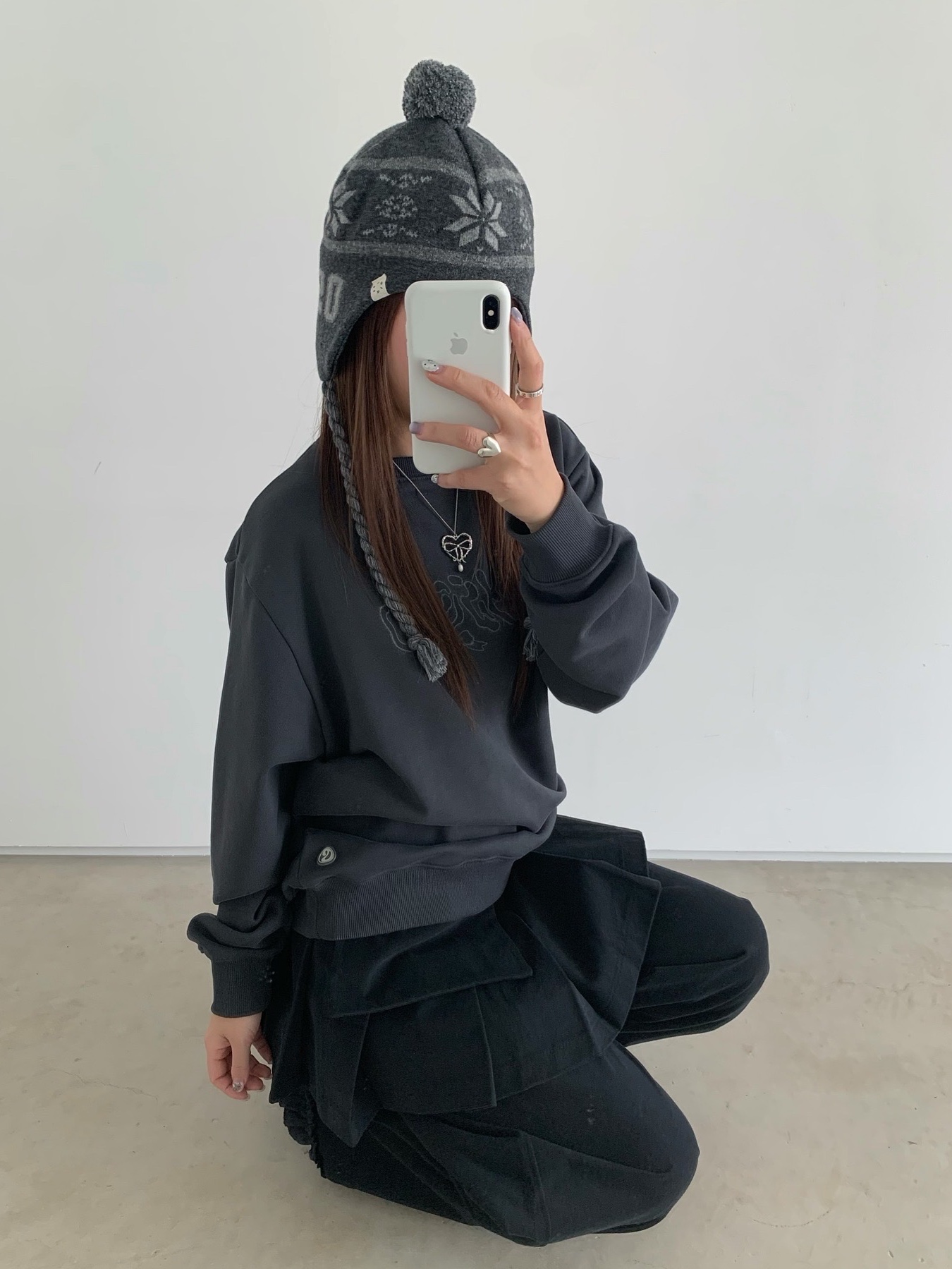 Subu x Perverze Multiple Winter Sandal Black 착용 스타일