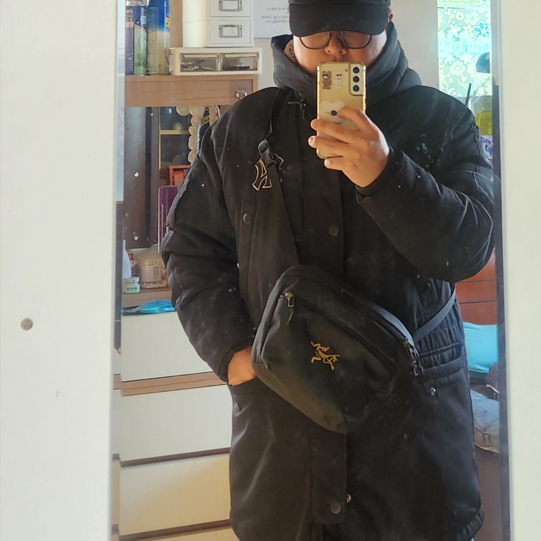 Arc'teryx Mantis 2 Waistpack 24K Black 착용 스타일