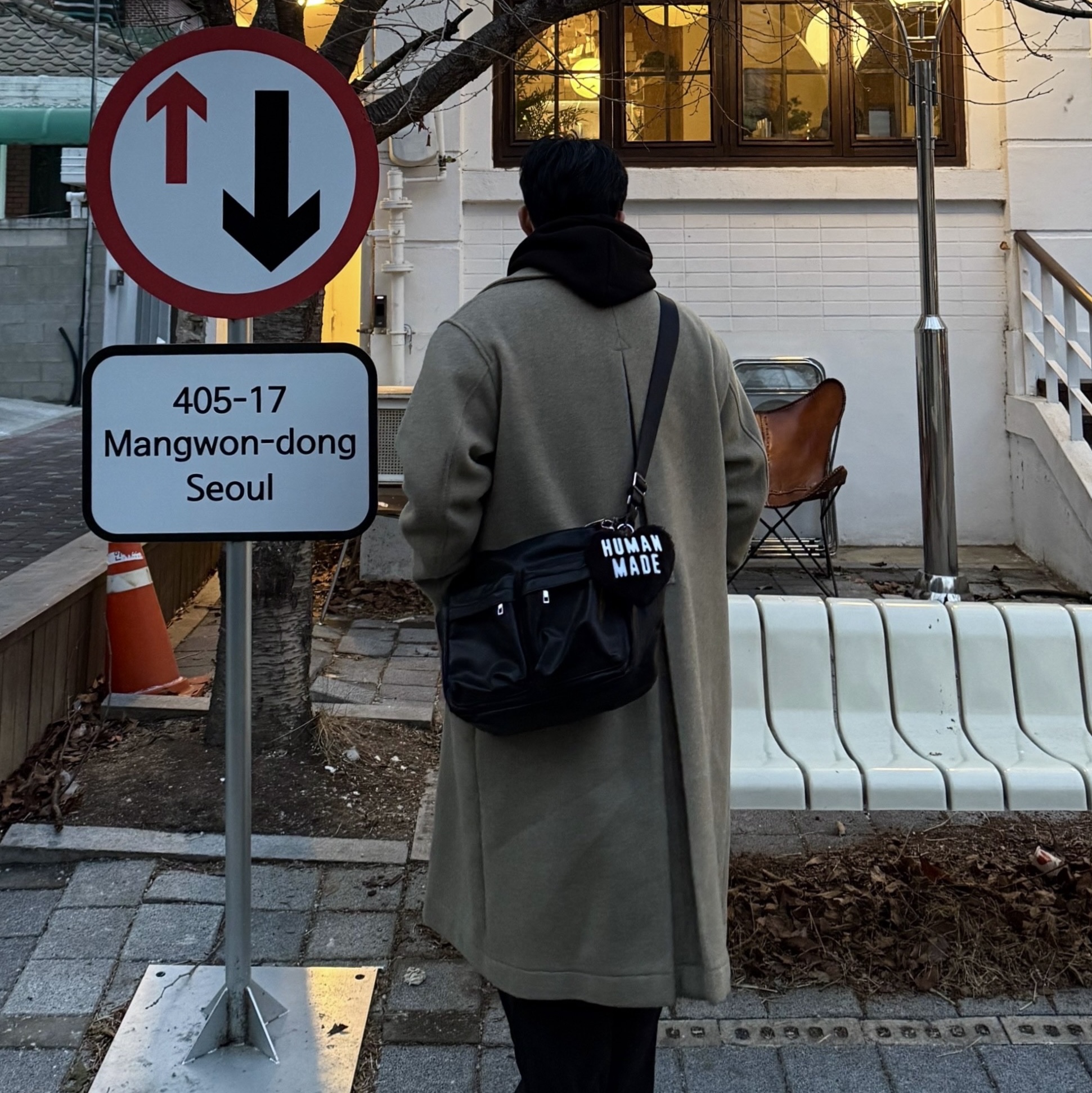 Human Made Heart Pass Holder Black, Ballute Noah Double Breasted Long Coat Light Olive 착용 스타일 - 3