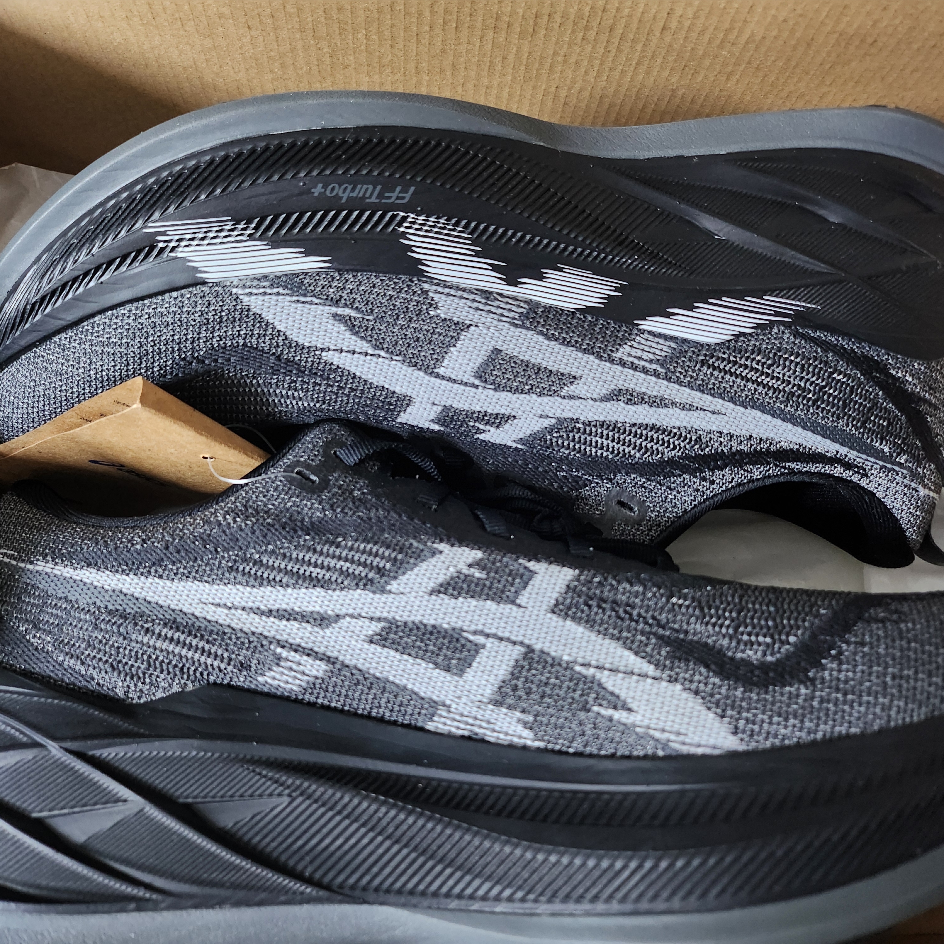 Asics Superblast 2 Black White 착용 스타일