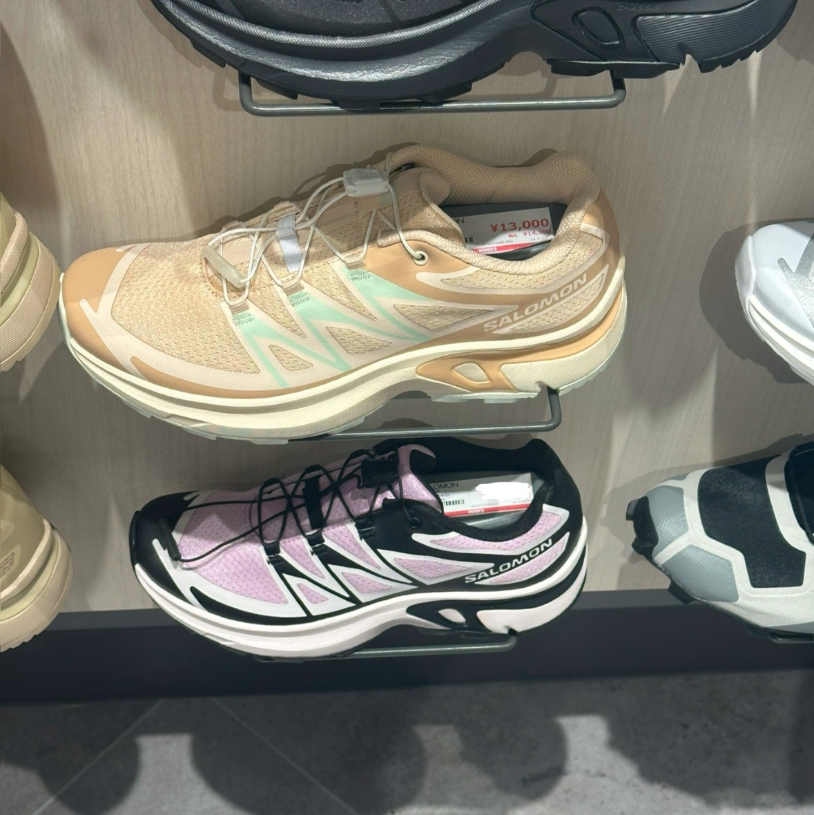 (W) Salomon XT-EVR Orchid Bouquet Black 착용 스타일