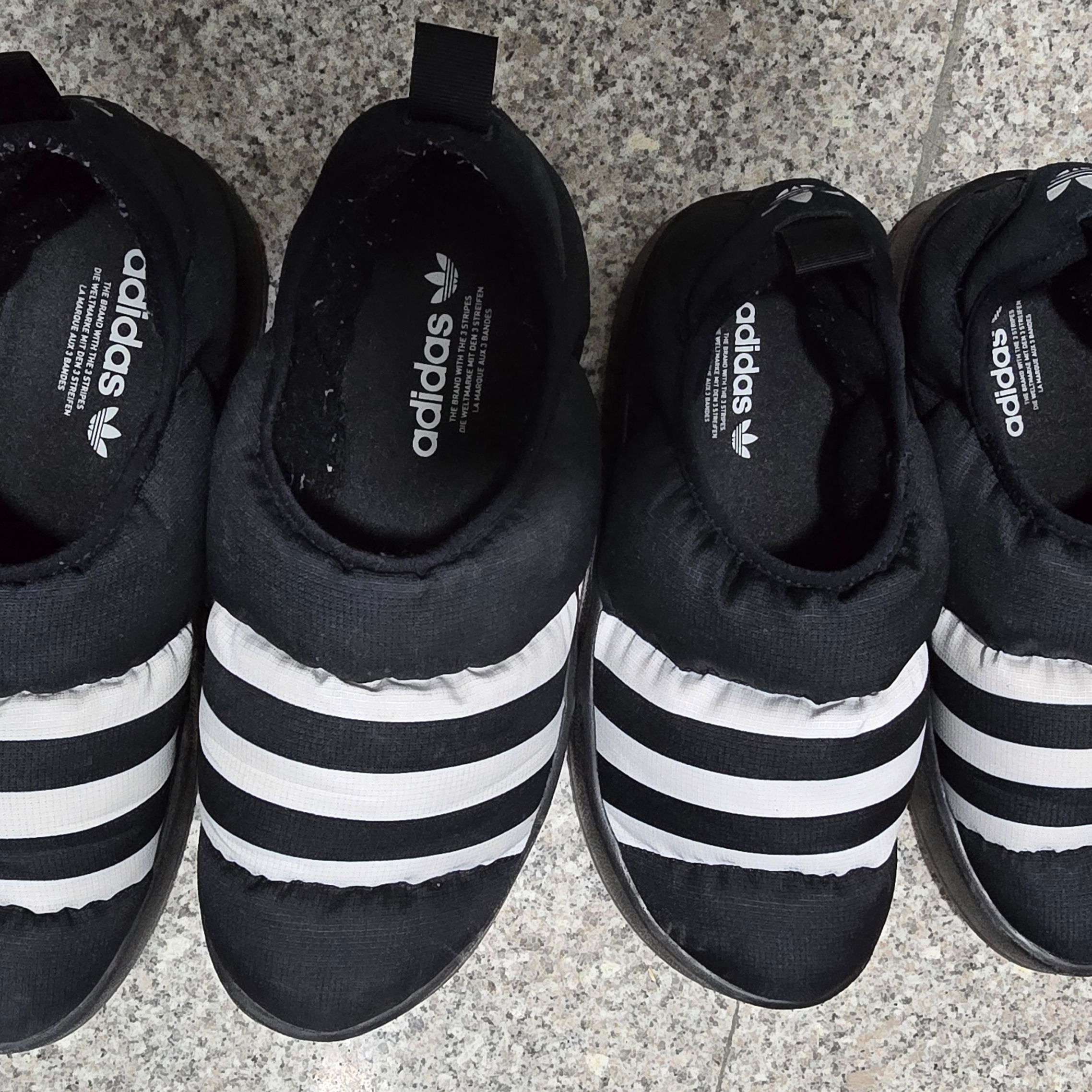 Adidas Puffylette Core Black 착용 스타일