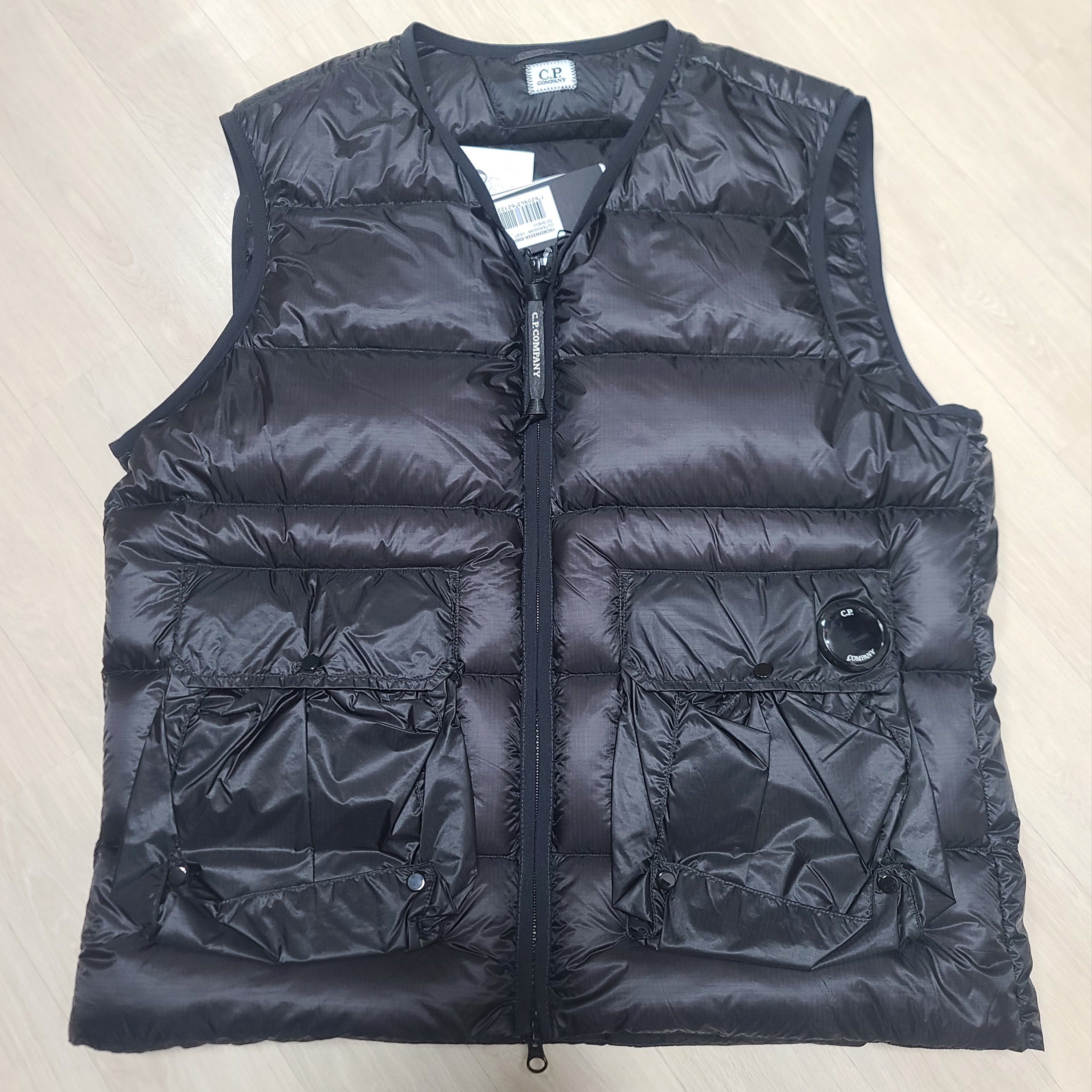 C.P. Company D.D. Shell Down Vest Black - 23FW 착용 스타일