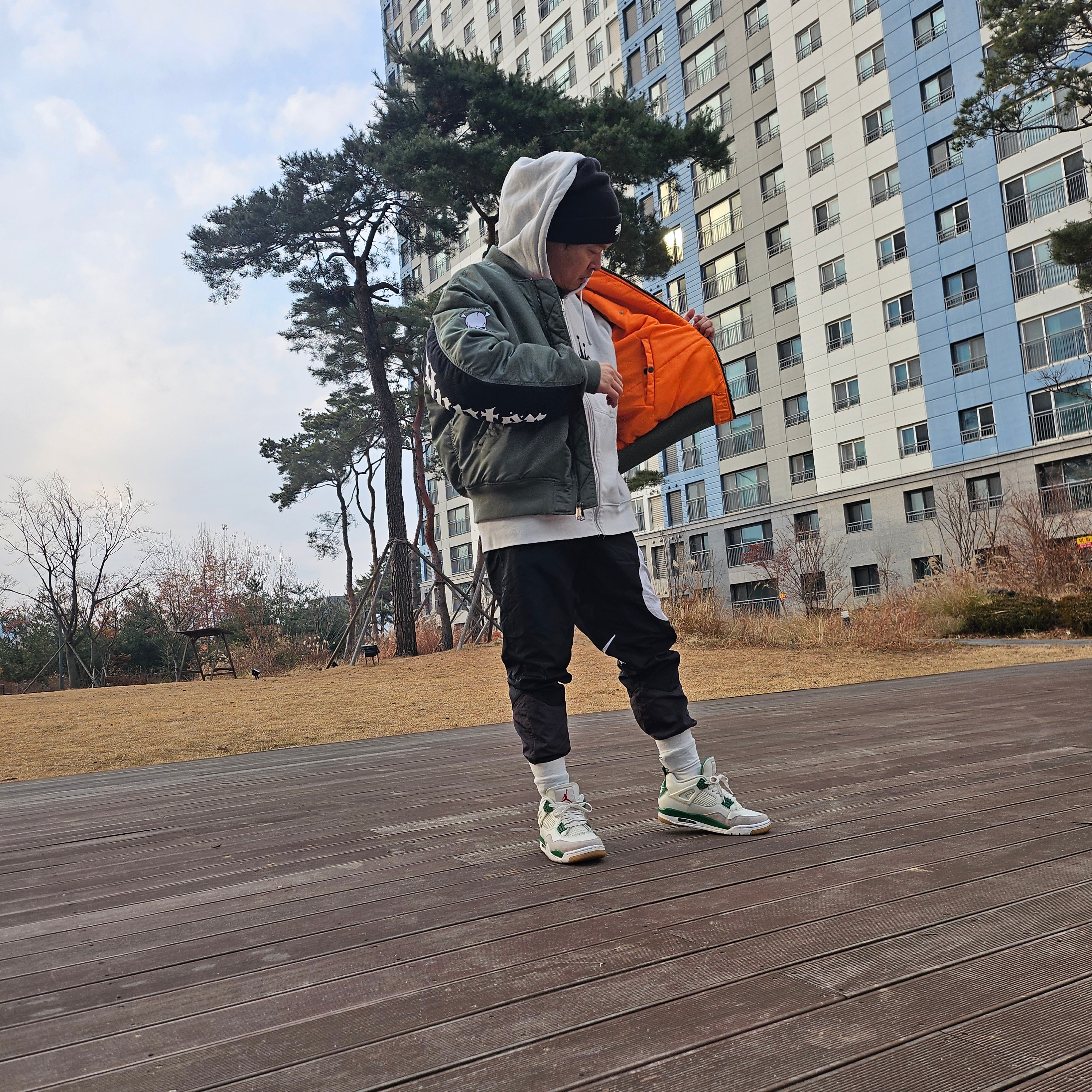 Supreme x Bounty Hunter MA-1 Jacket Olive - 23FW, Nike x Stussy NRG Cuffed Beanie Black 착용 스타일 - 4