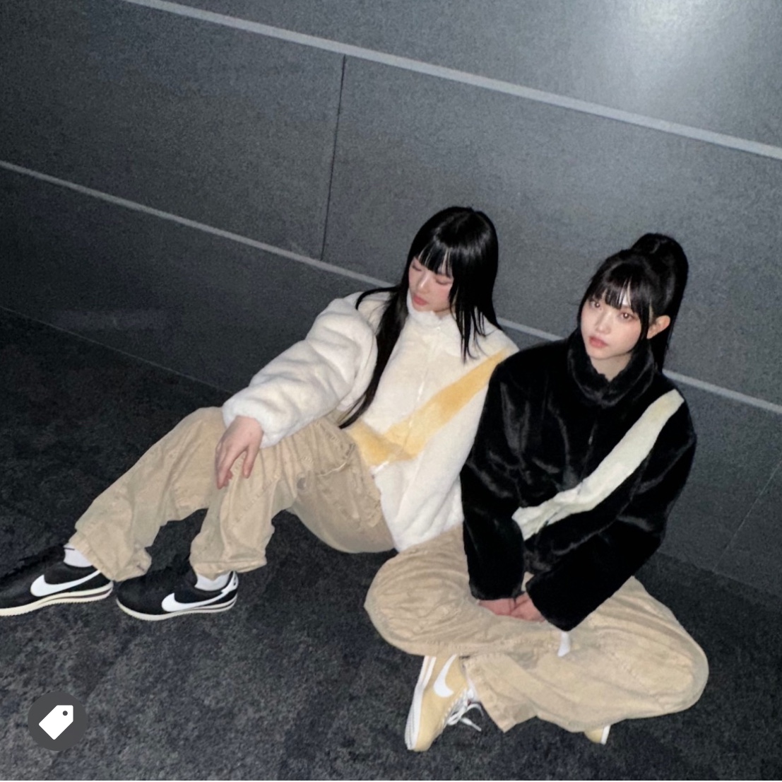 (W) Nike NSW Faux Fur Jacket Black - Asia, (W) Nike NSW Faux Fur Jacket Pale Vanilla - Asia 착용 스타일