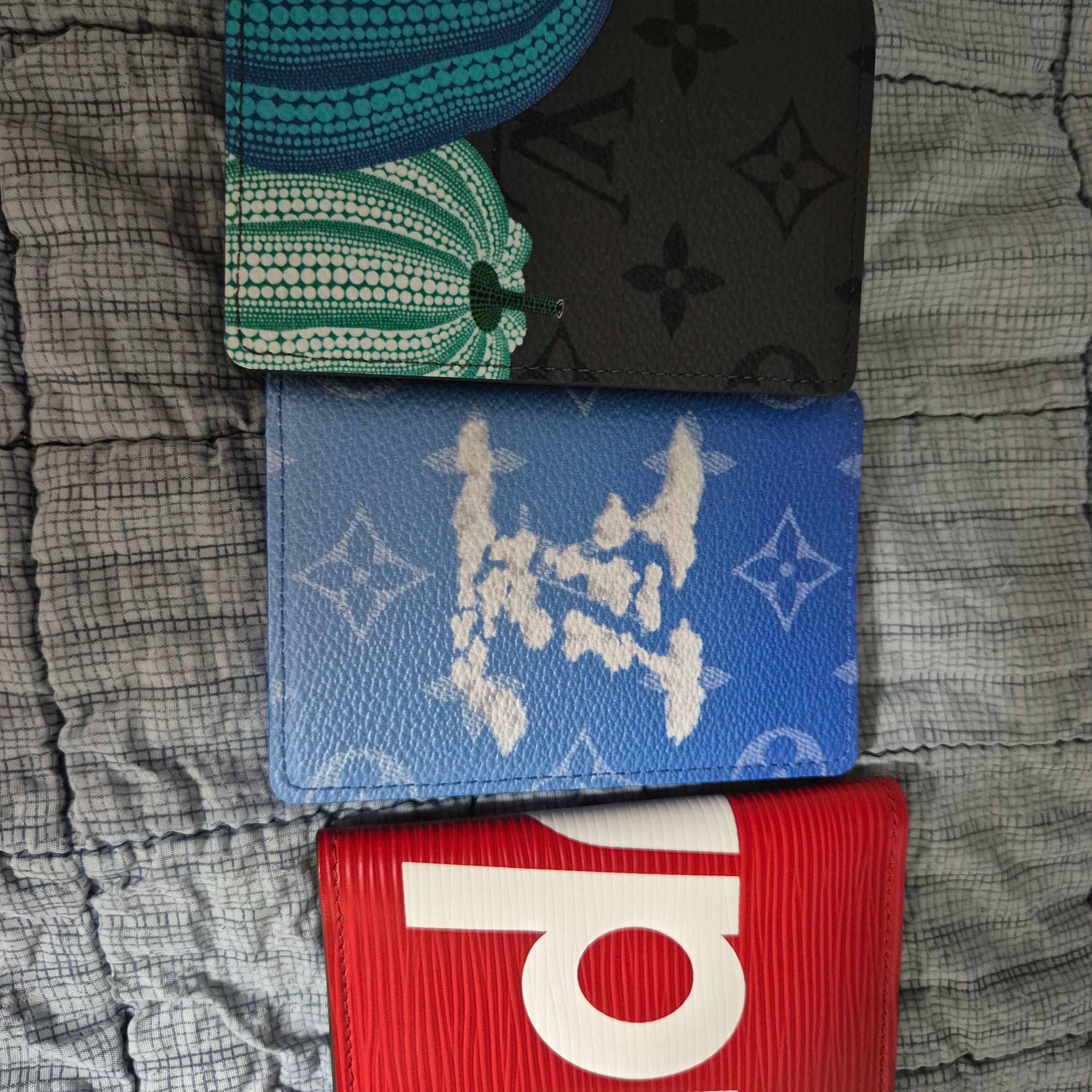 Louis Vuitton Pocket Organizer Cloud Monogram 착용 스타일 - 2