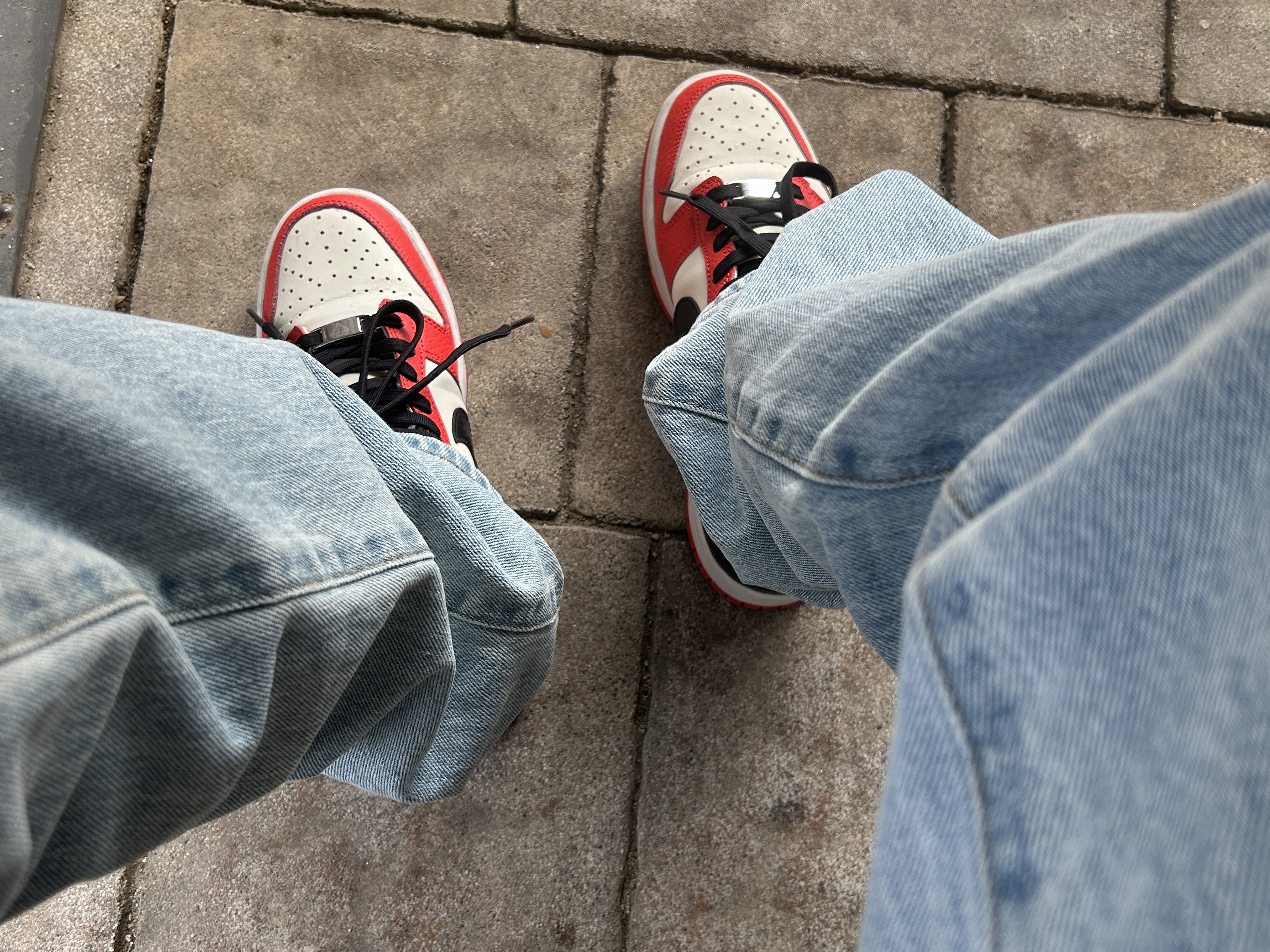 Nike x NBA Dunk Low Retro EMB Black and Chile Red, (GS) Nike x NBA Dunk Low Black and Chile Red 착용 스타일