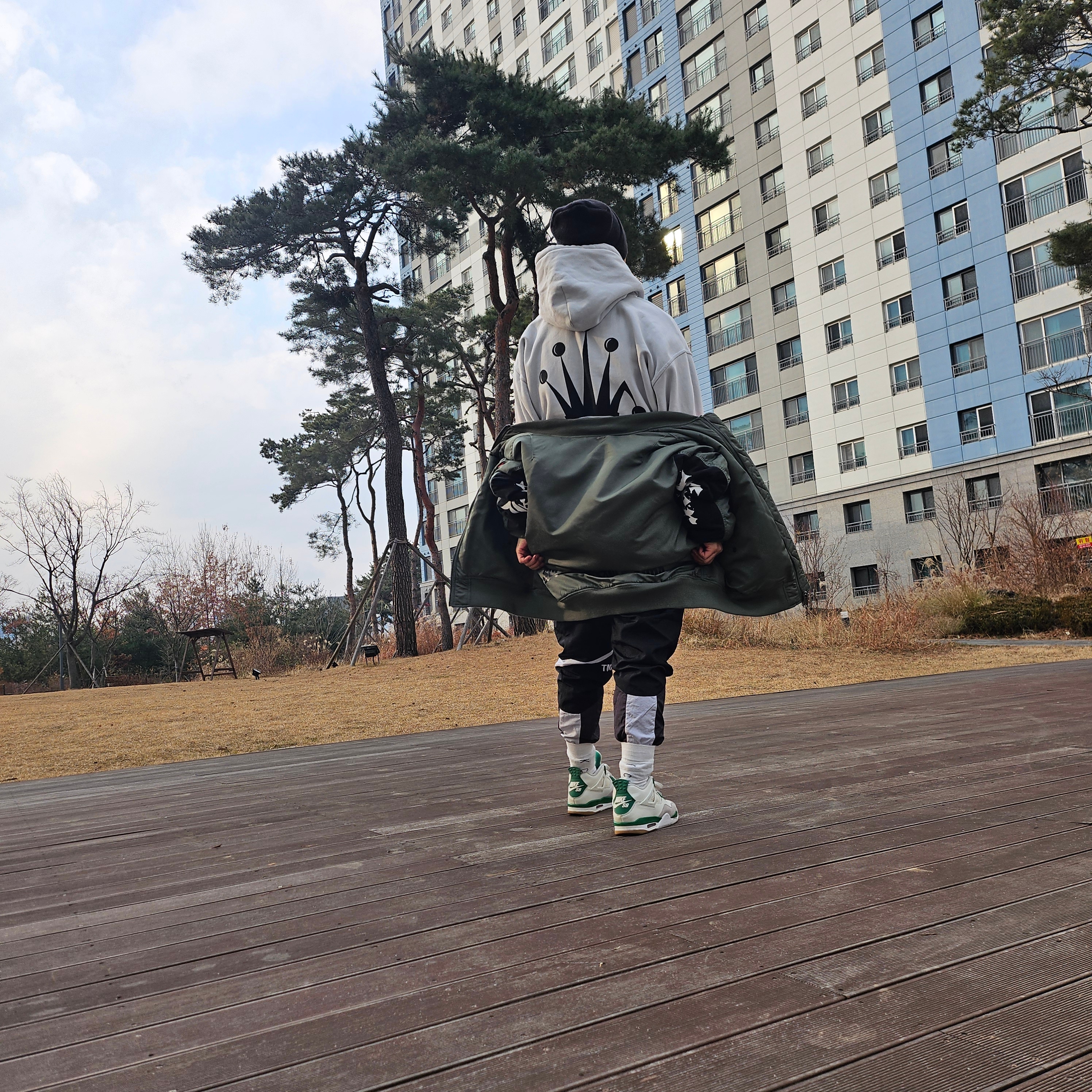Supreme x Bounty Hunter MA-1 Jacket Olive - 23FW, Nike x Stussy NRG Cuffed Beanie Black 착용 스타일 - 5