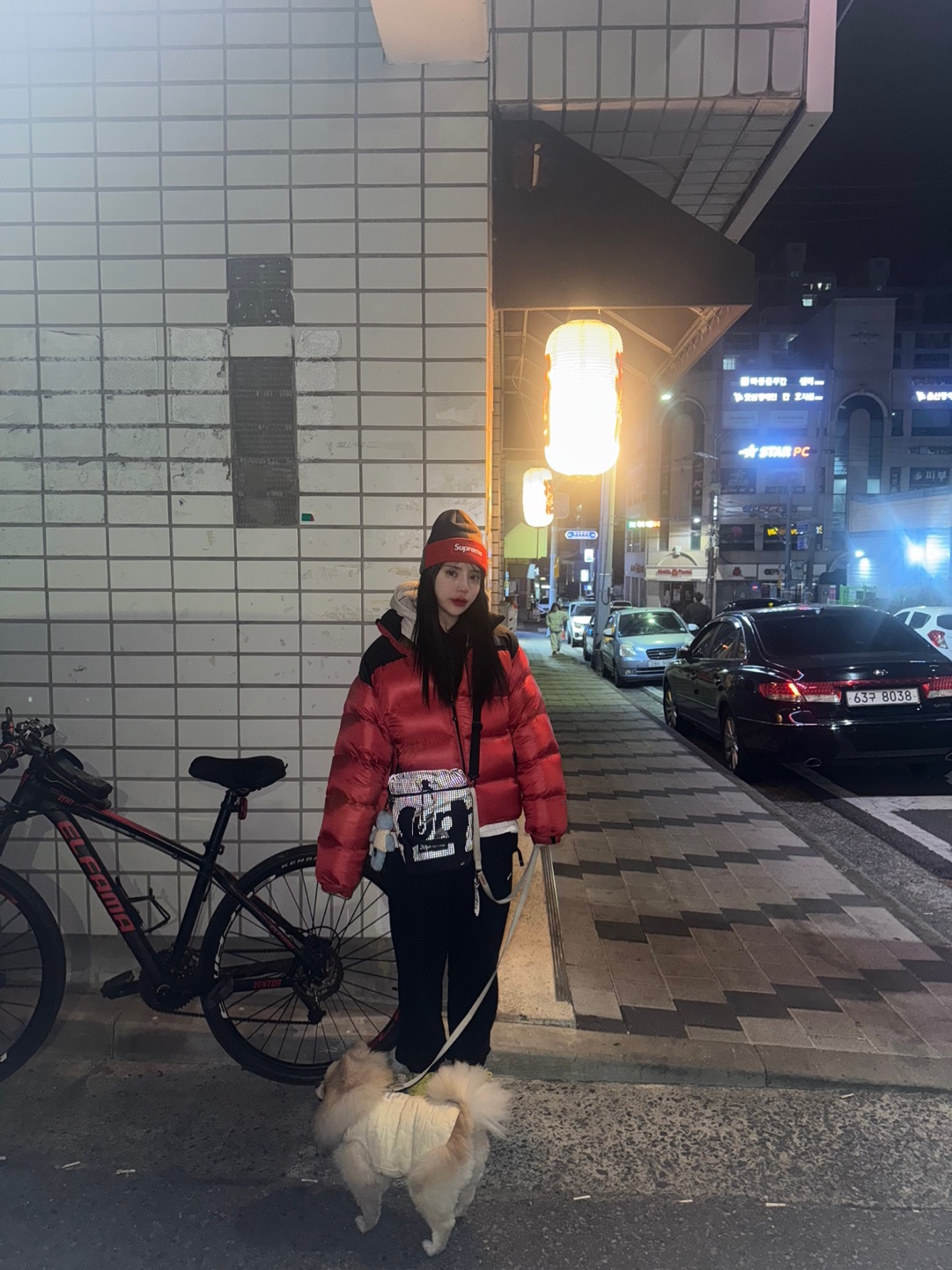 (W) Jordan 1 x Travis Scott Retro Low OG SP Canary, Supreme New Era Box Logo Beanie Multicolor - 24FW 착용 스타일 - 1