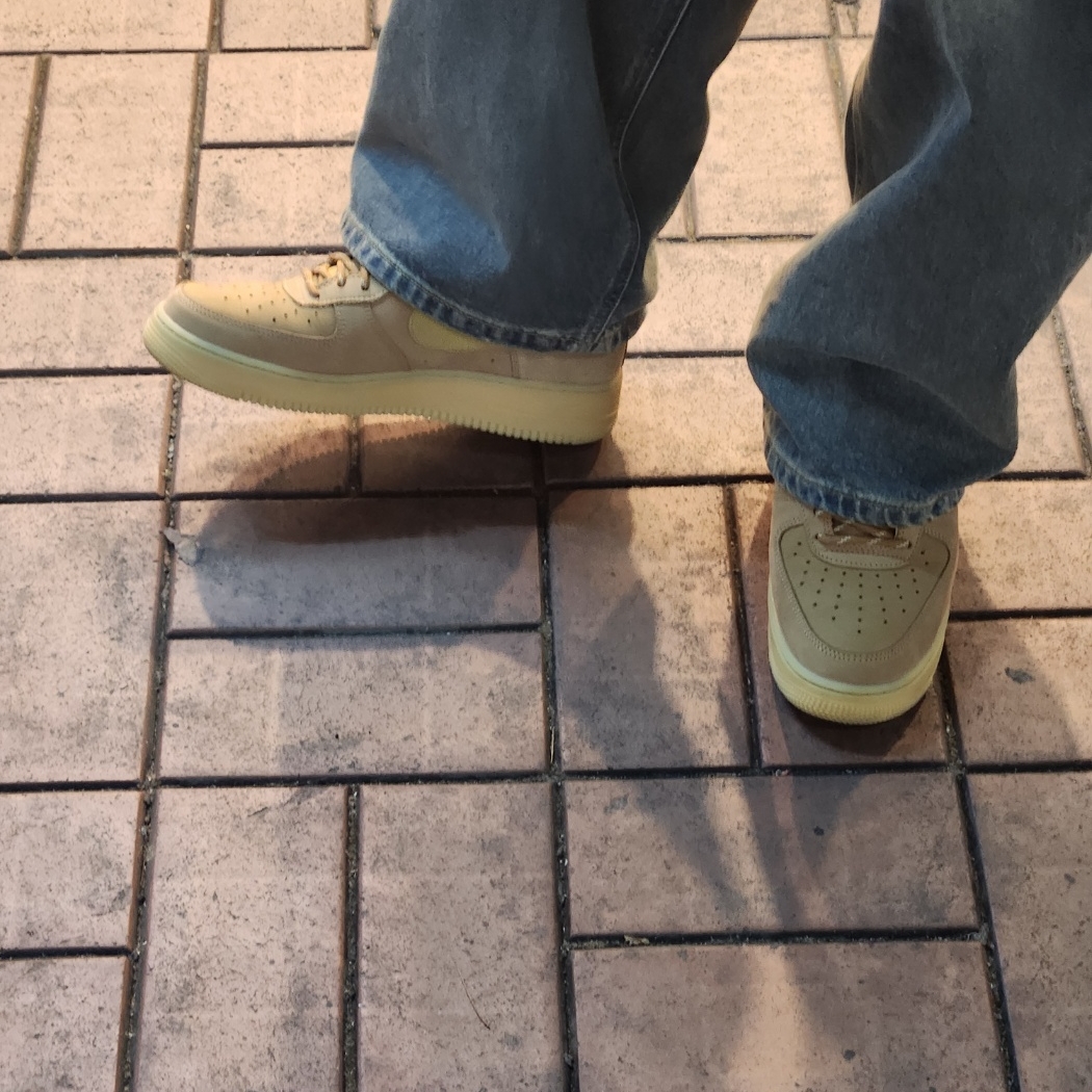 Nike Air Force 1 '07 WB Flax 착용 스타일 - 2