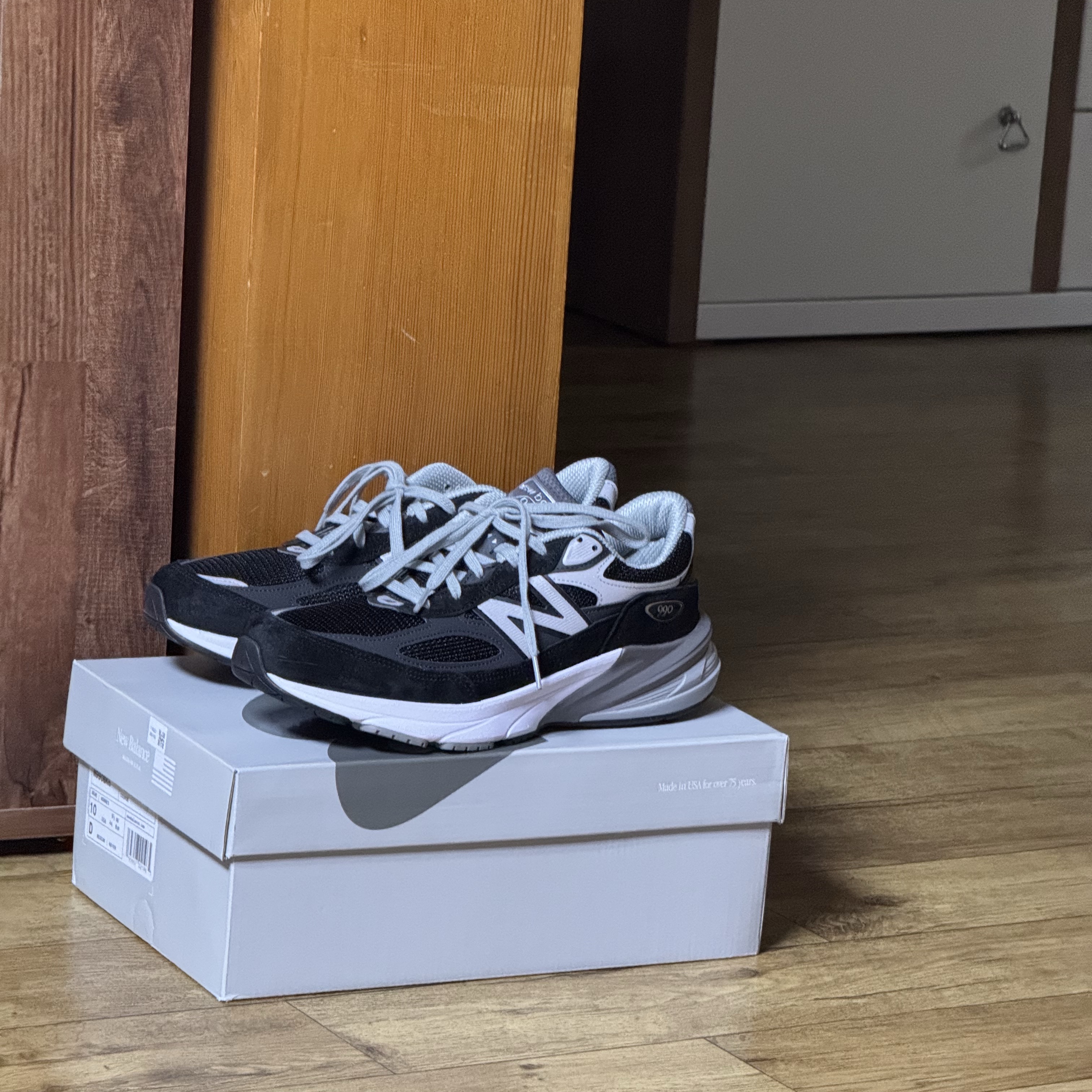 New Balance 990v6 Made in USA Black White 착용 스타일