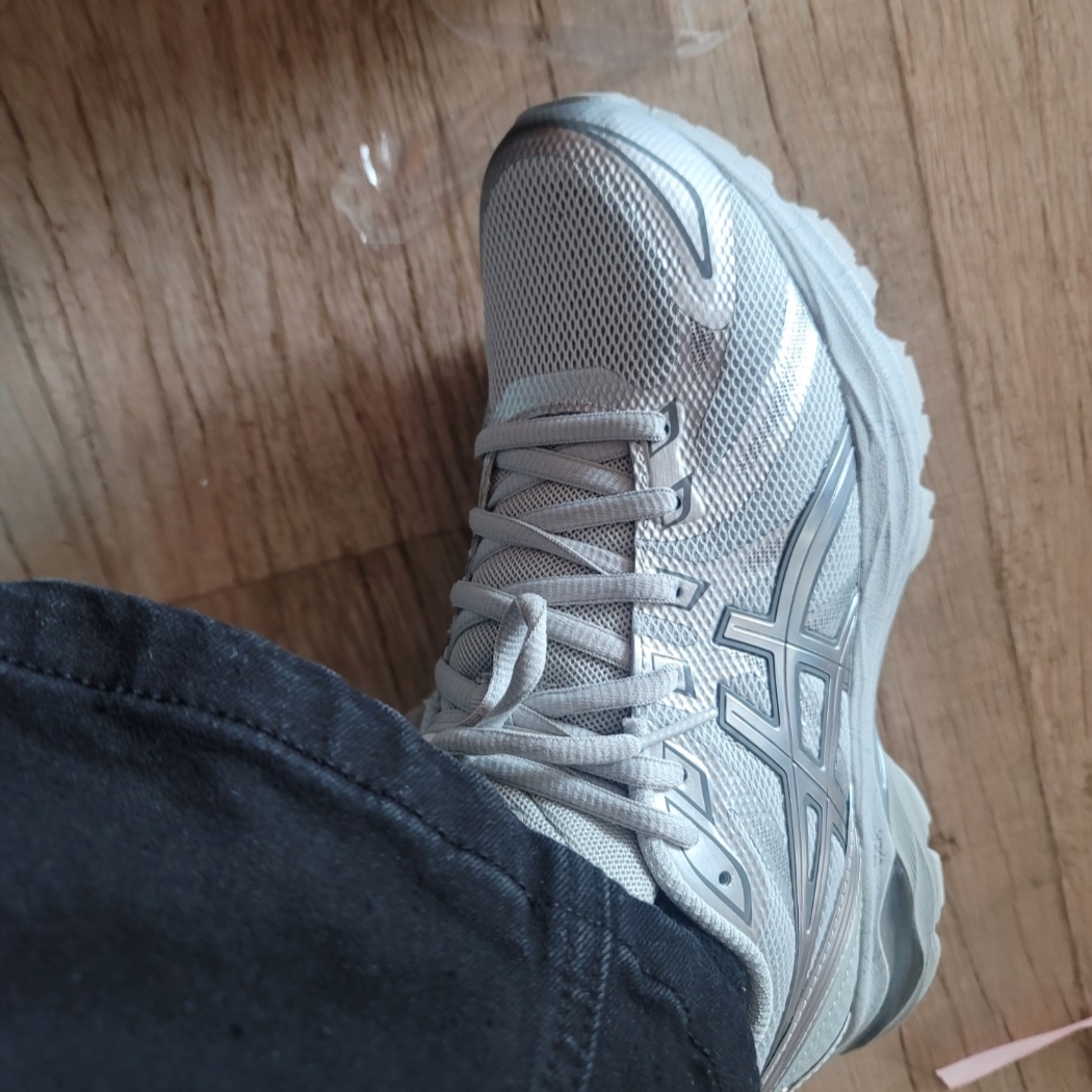 (W) Asics Gel-Flux 4 CN Gray Silver 착용 스타일