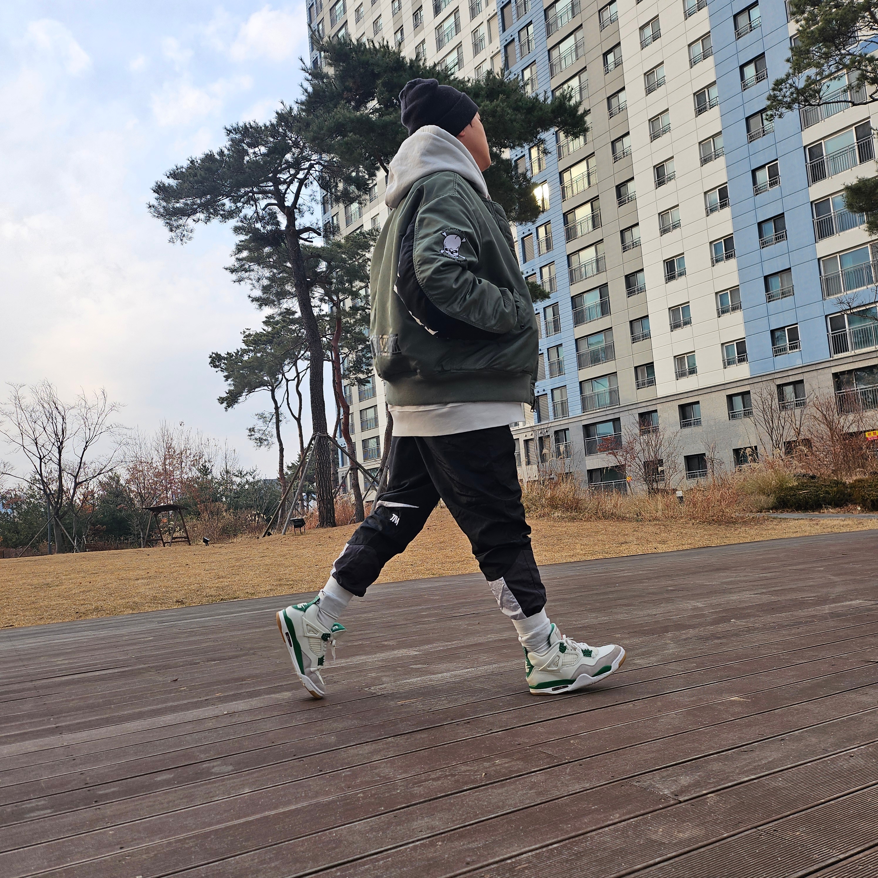 Supreme x Bounty Hunter MA-1 Jacket Olive - 23FW, Nike x Stussy NRG Cuffed Beanie Black 착용 스타일 - 2