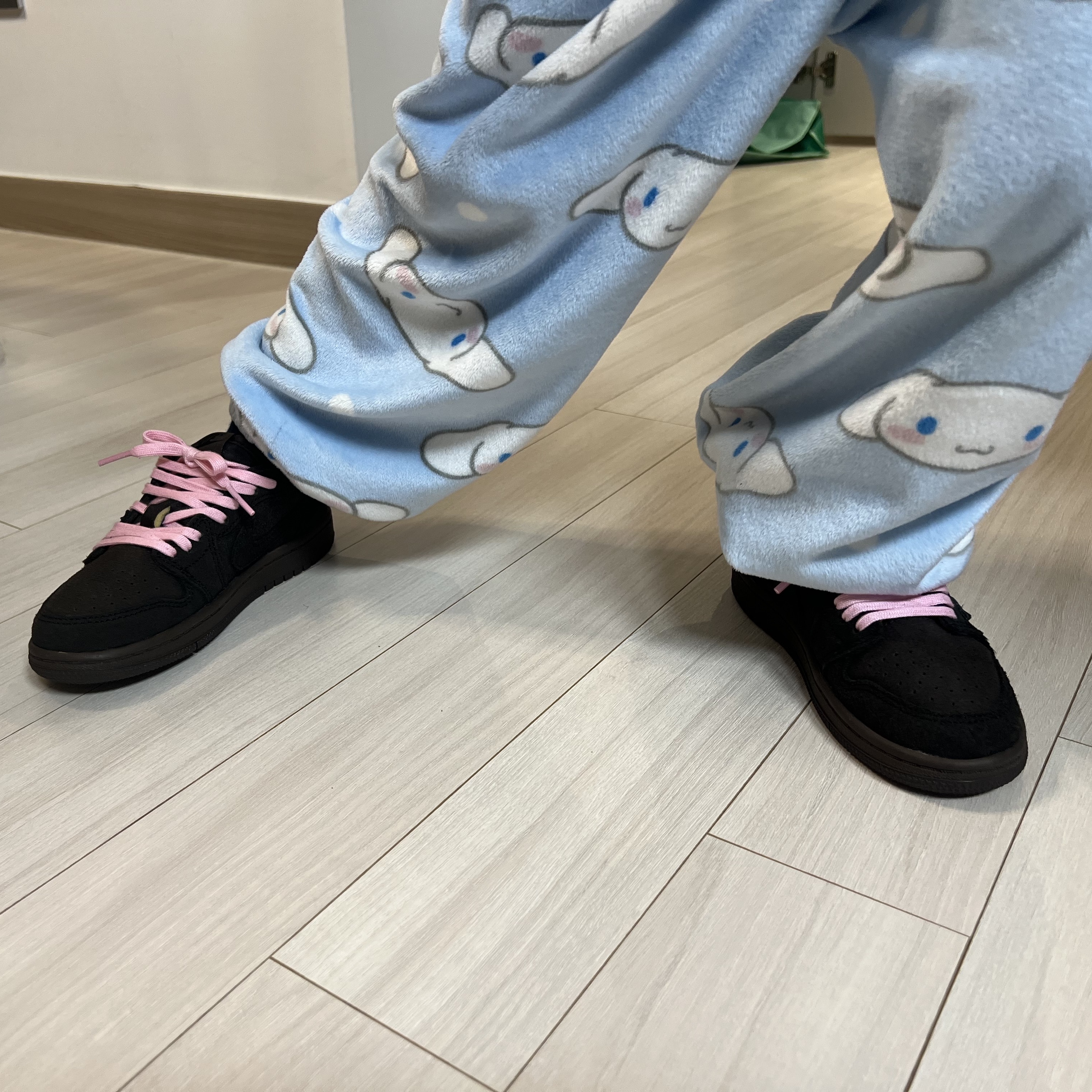 (PS) Jordan 1 x Travis Scott Retro Low OG SP Velvet Brown and Dark Mocha 착용 스타일