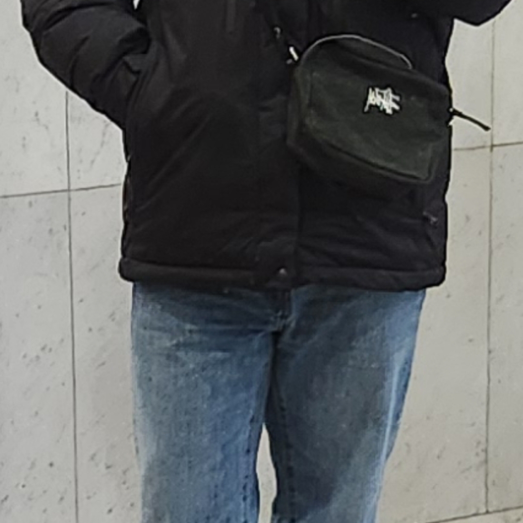 Stussy Canvas Side Pouch Washed Black 착용 스타일