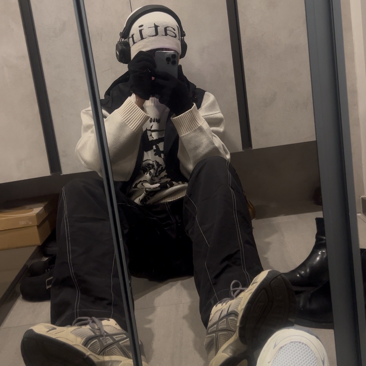 Marshall Major V Black (Sovico AV Ver.), Matin Kim Logo Jacquard Short Beanie White 착용 스타일